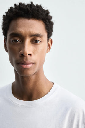 LIGHTWEIGHT IRREGULAR TRIM T-SHIRT - Image 6