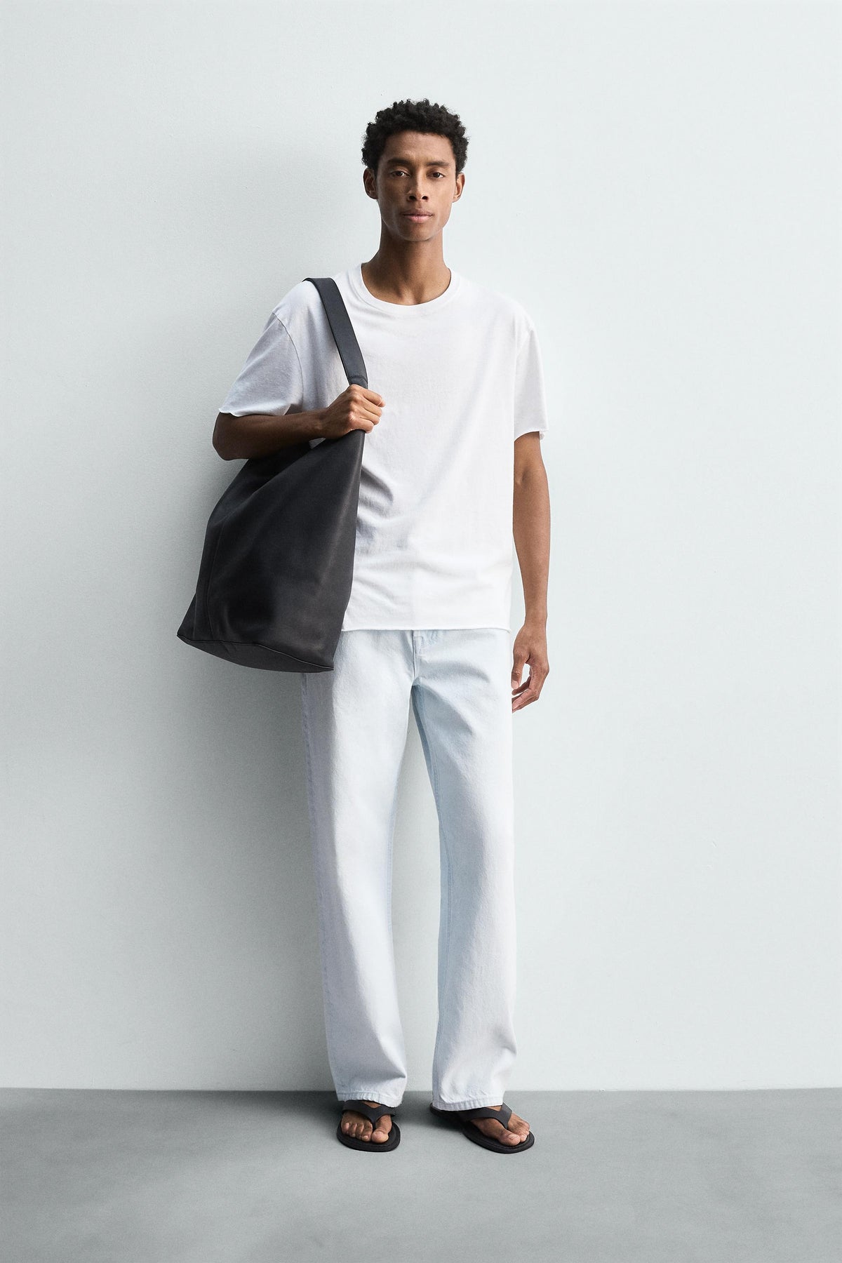 LIGHTWEIGHT IRREGULAR TRIM T-SHIRT - Image 1