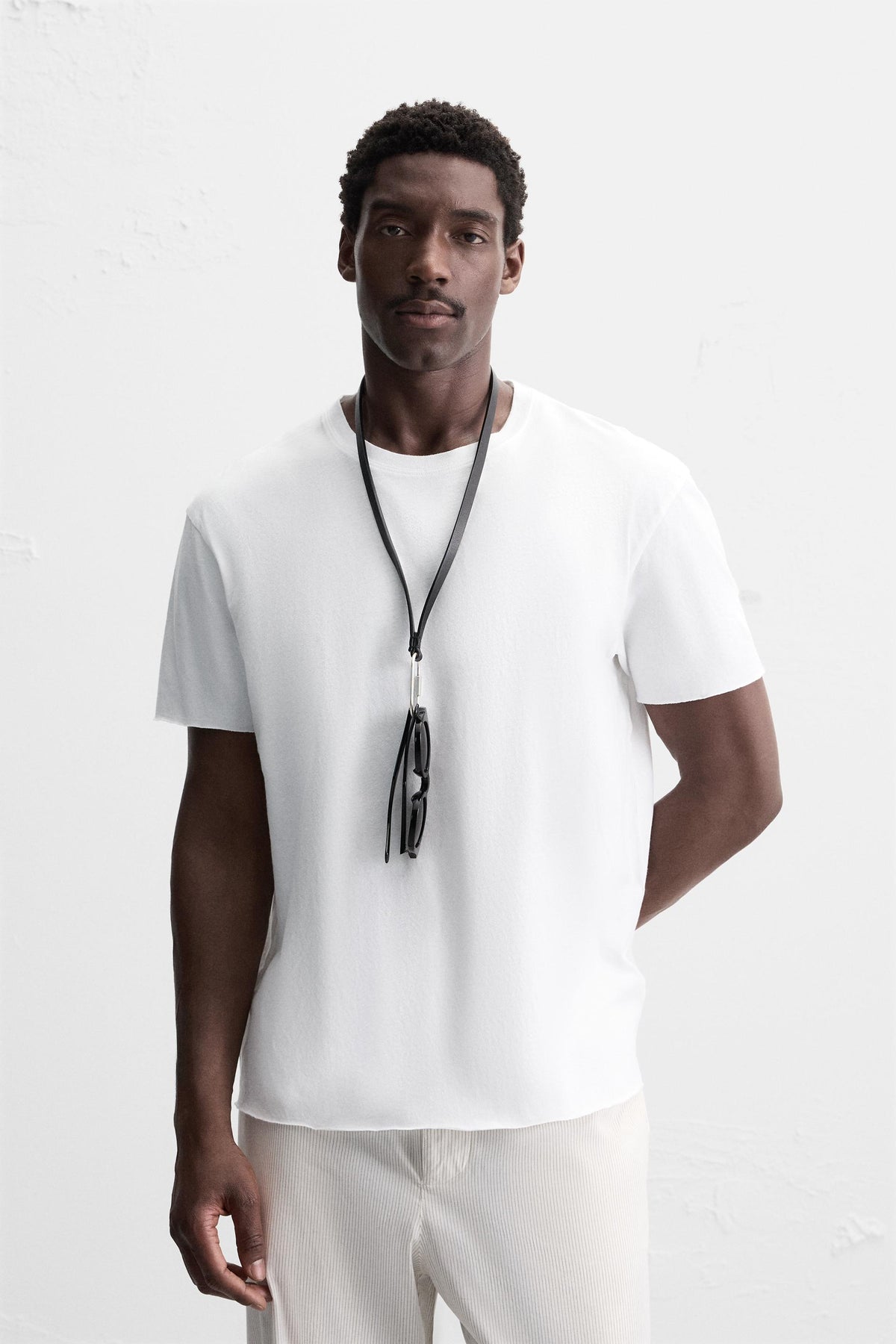 IRREGULAR FINISH T-SHIRT - Image 2