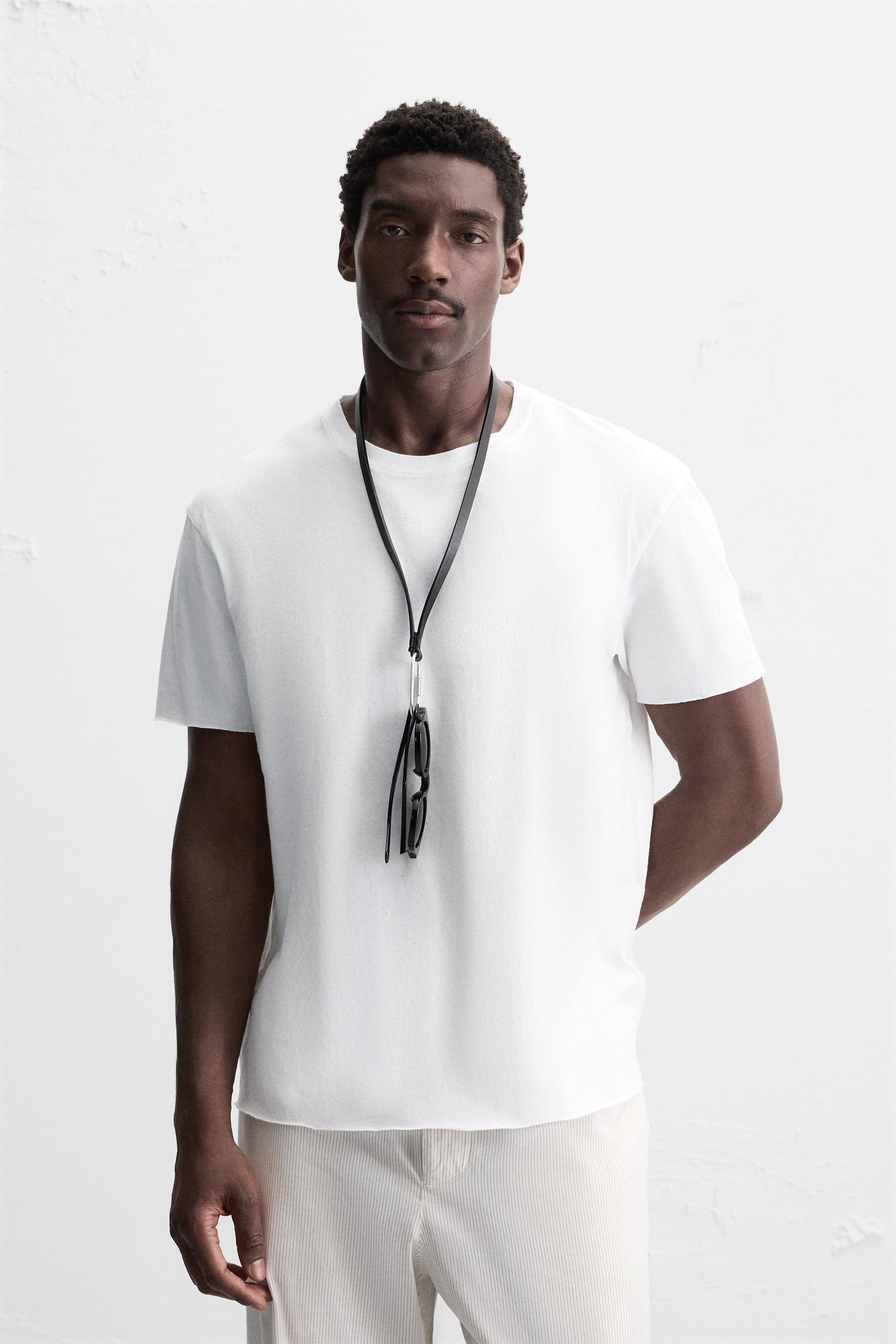 IRREGULAR FINISH T-SHIRT - Image 2