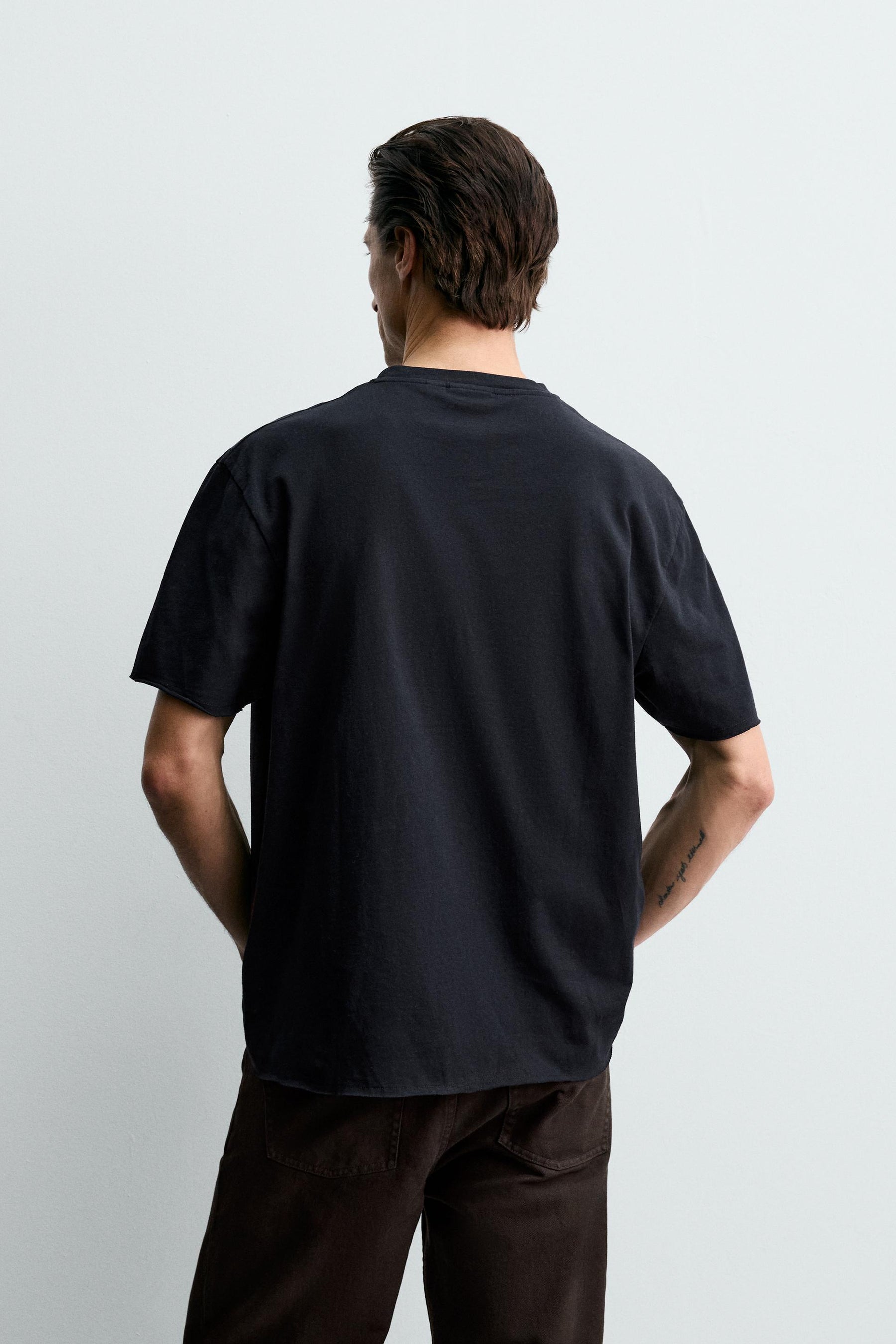 IRREGULAR FINISH T-SHIRT - Image 3