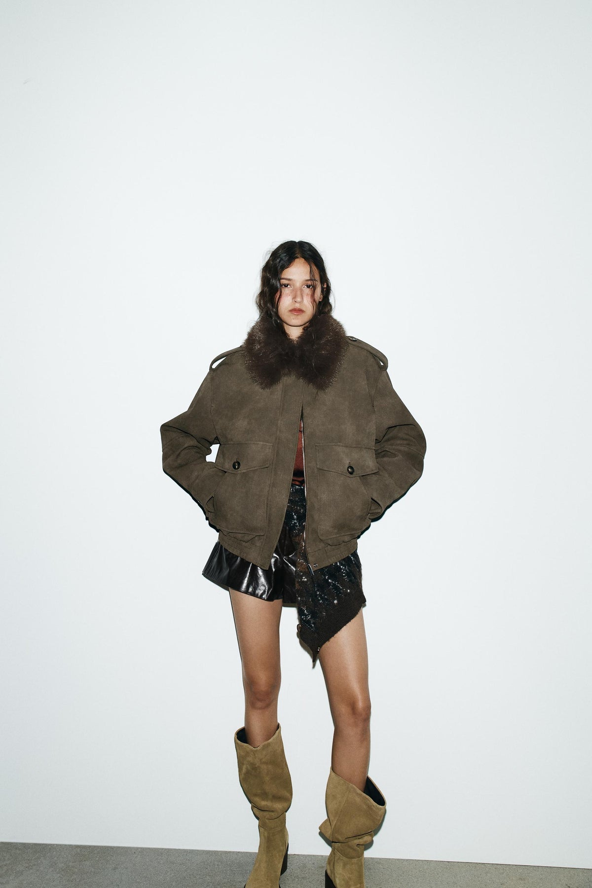 FAUX SUEDE DETACHABLE COLLAR