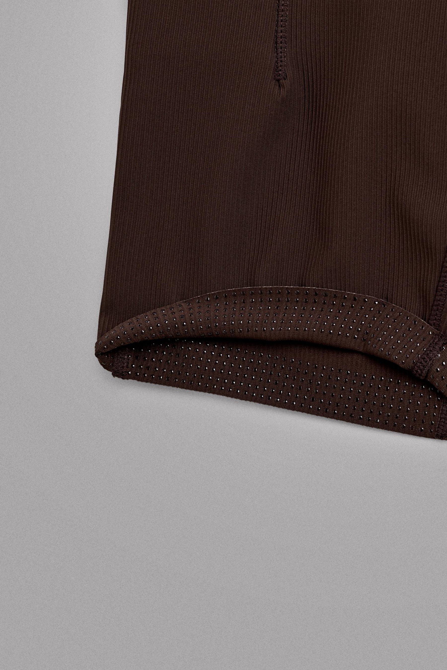 SHAPEWEAR RUNNING LEGGINGS WITH TEXTURE - Image 5