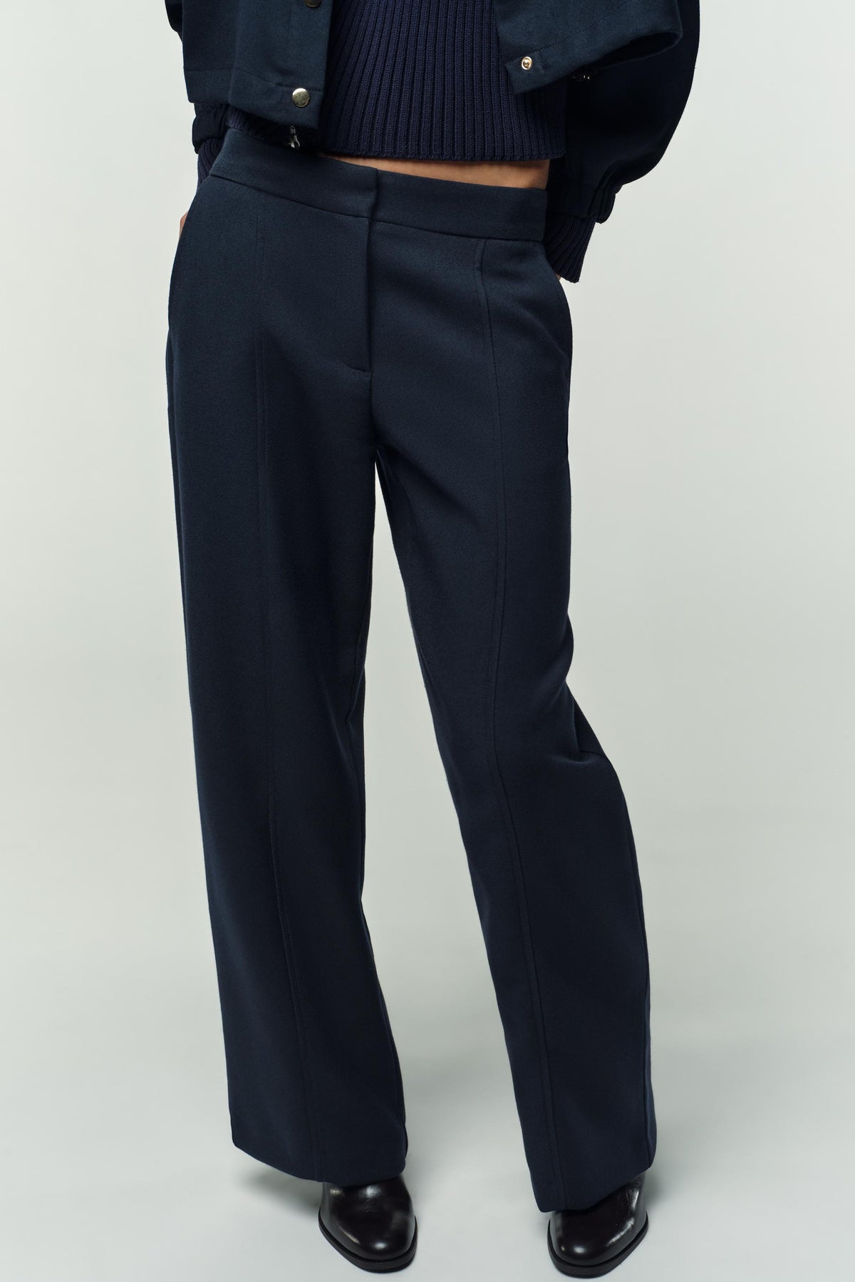 Straight-leg Trousers with Seam