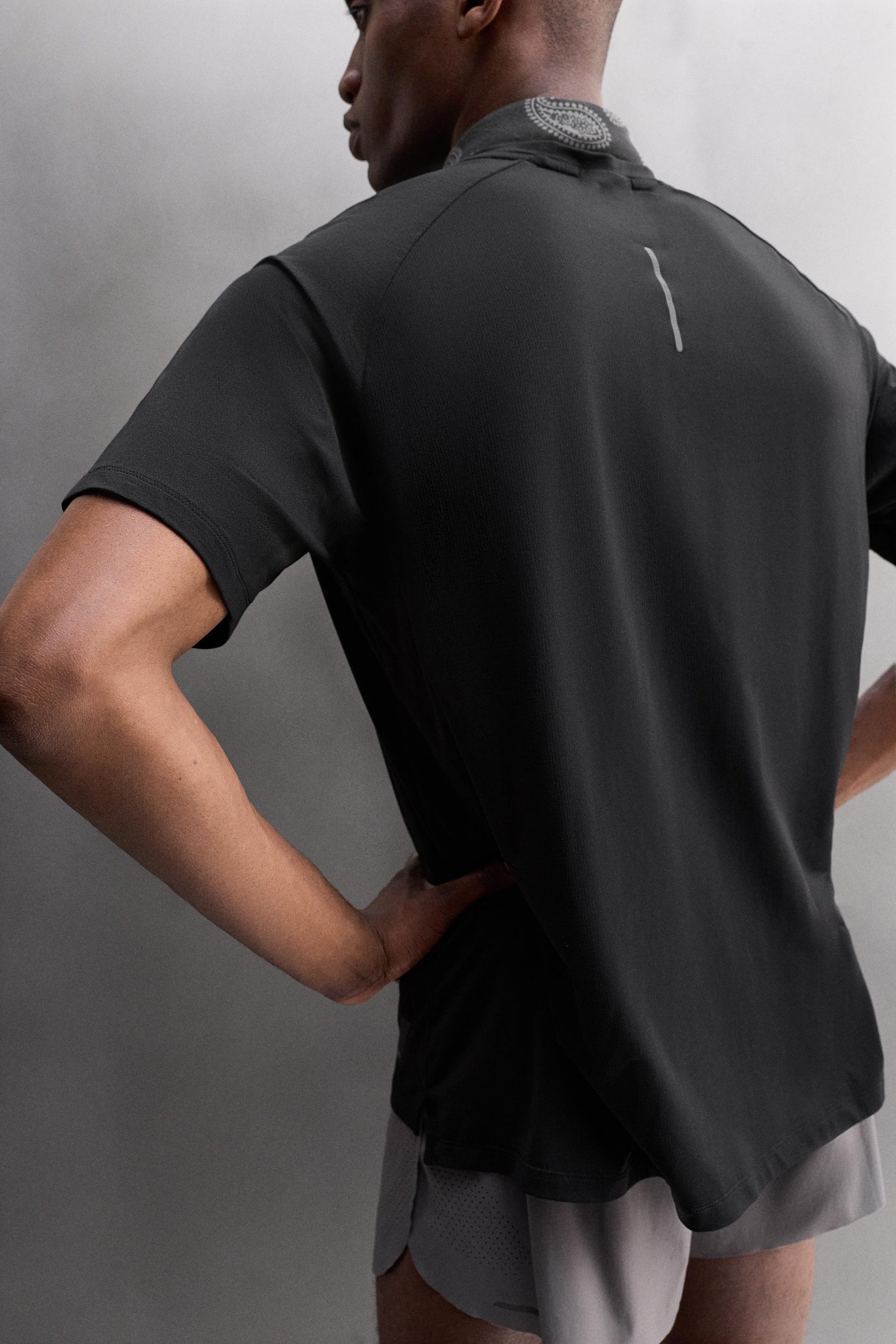 TECHNICAL STRUCTURE T-SHIRT - Image 6