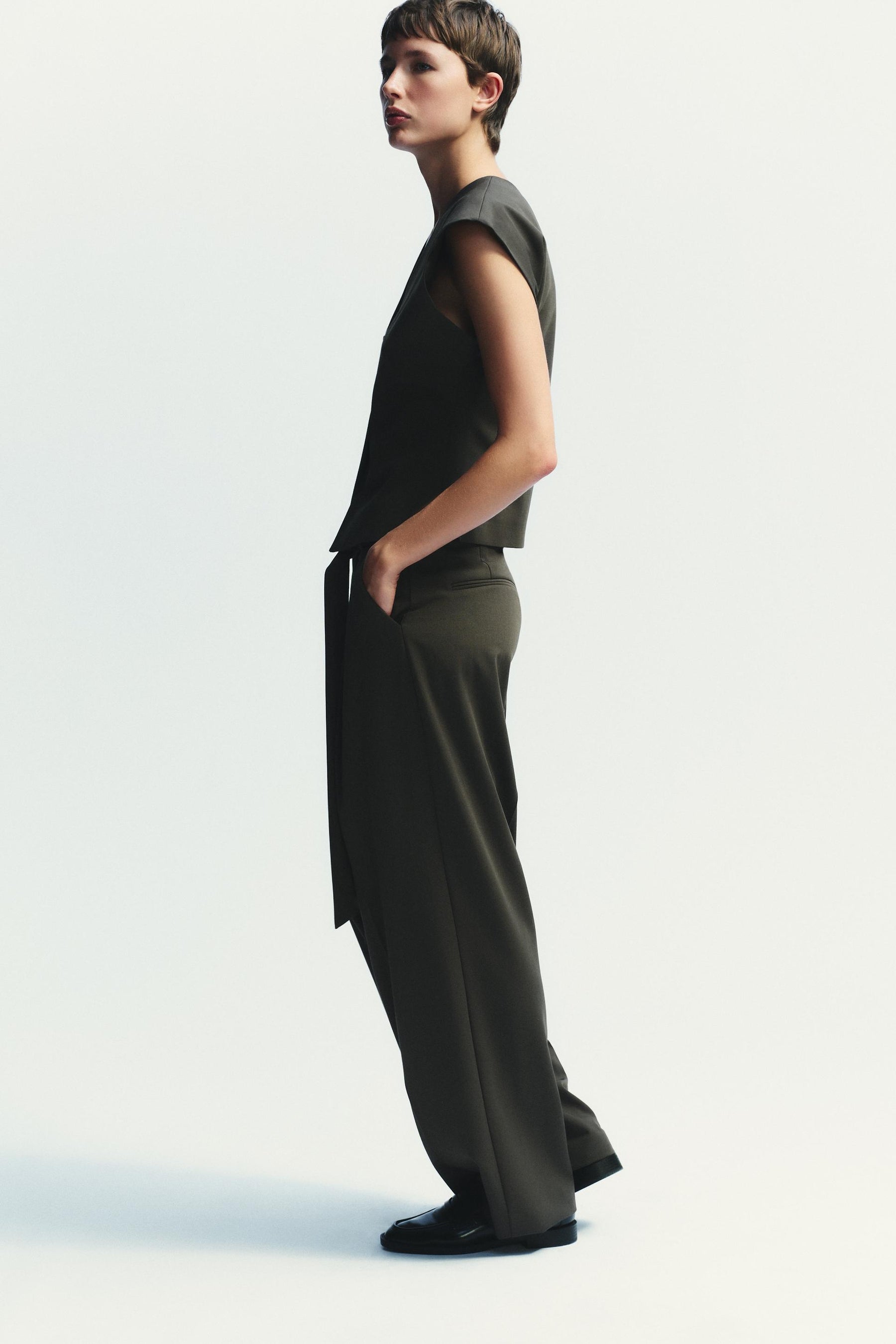 Pleated Trousers with Belt