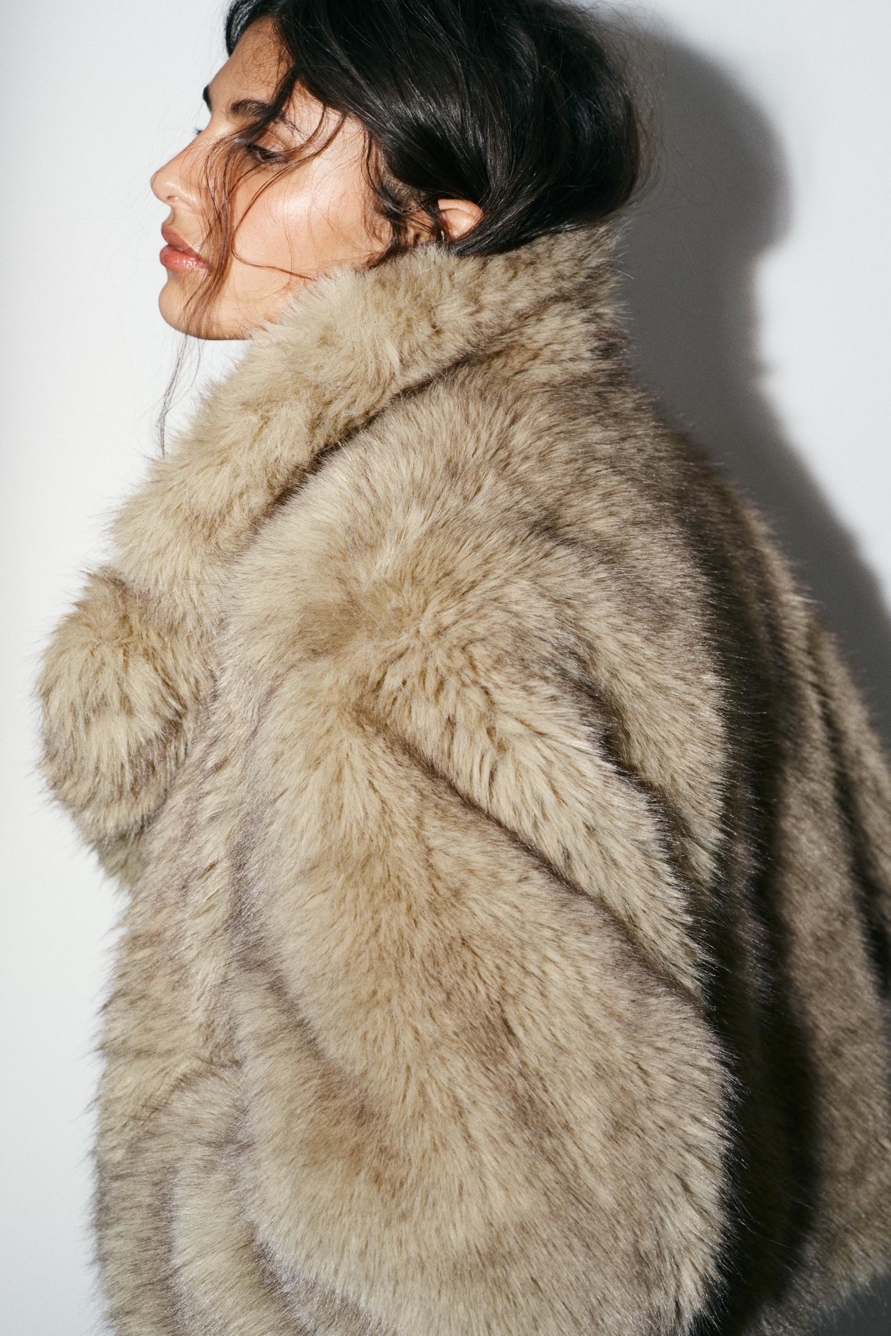 SHORT FAUX FUR COAT - Image 3