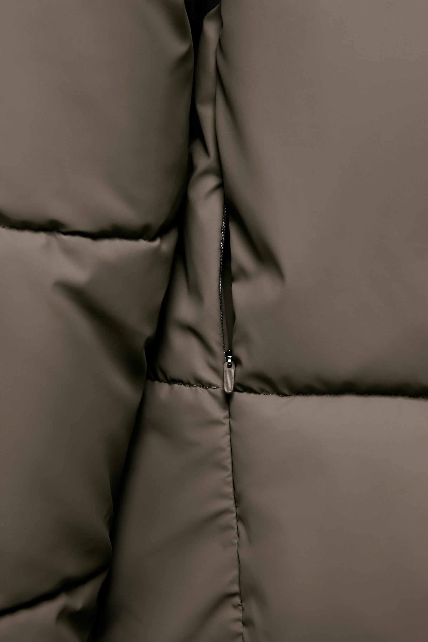 SHORT RUBBERISED WINDPROOF PUFFER