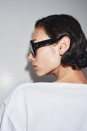 Boat Neck Label T-Shirt