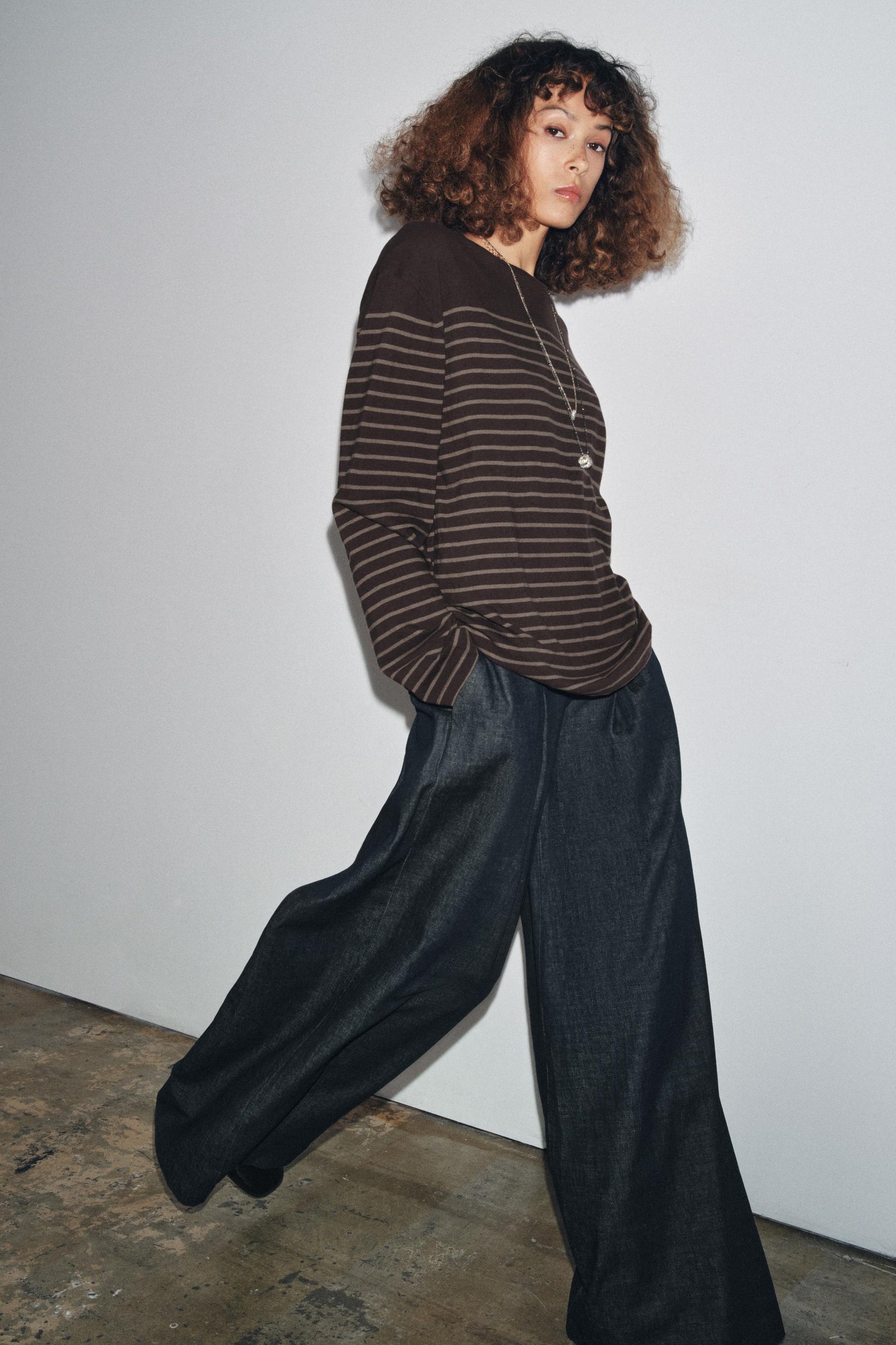 STRIPED LONG-SLEEVE SHIRT