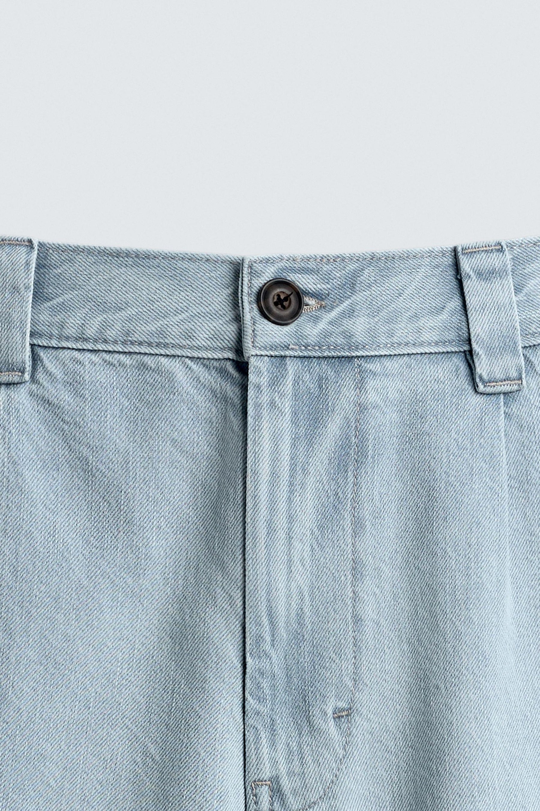 PLEATED RELAXED FIT DENIM BERMUDA SHORTS - Image 9