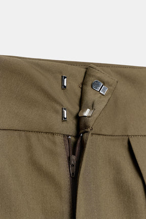 Pleated balloon trousers