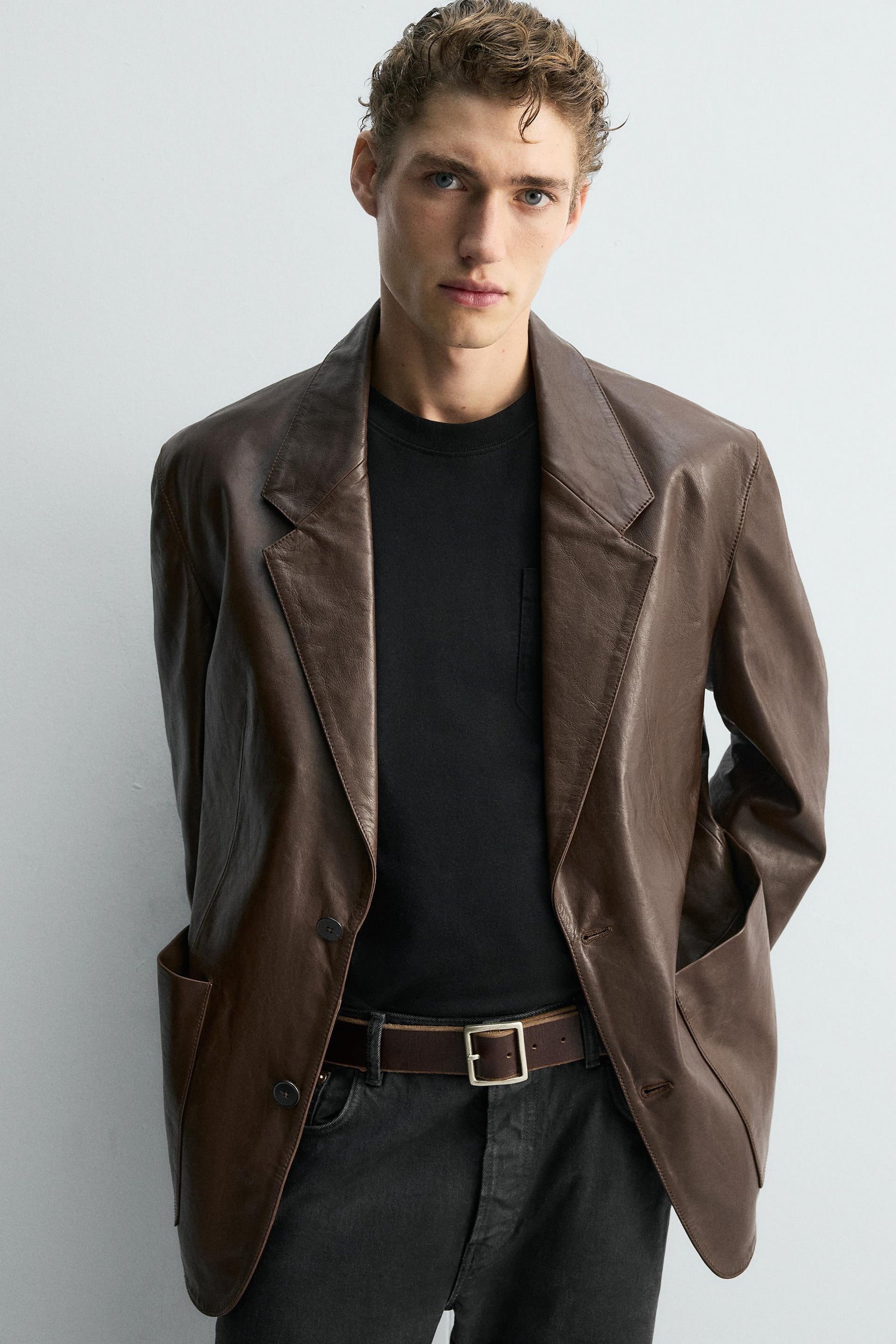 LIMITED EDITION LEATHER BLAZER - Image 6