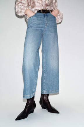 Wide Leg Cropped Jeans