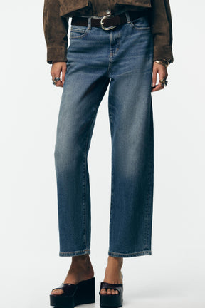 STRAIGHT LOOSE MID-WAIST JEANS