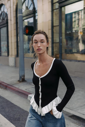 CONTRAST RUFFLE JACKET