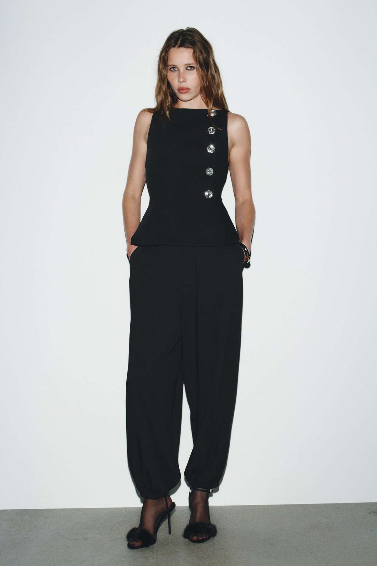 RHINESTONE-BUTTON TOP