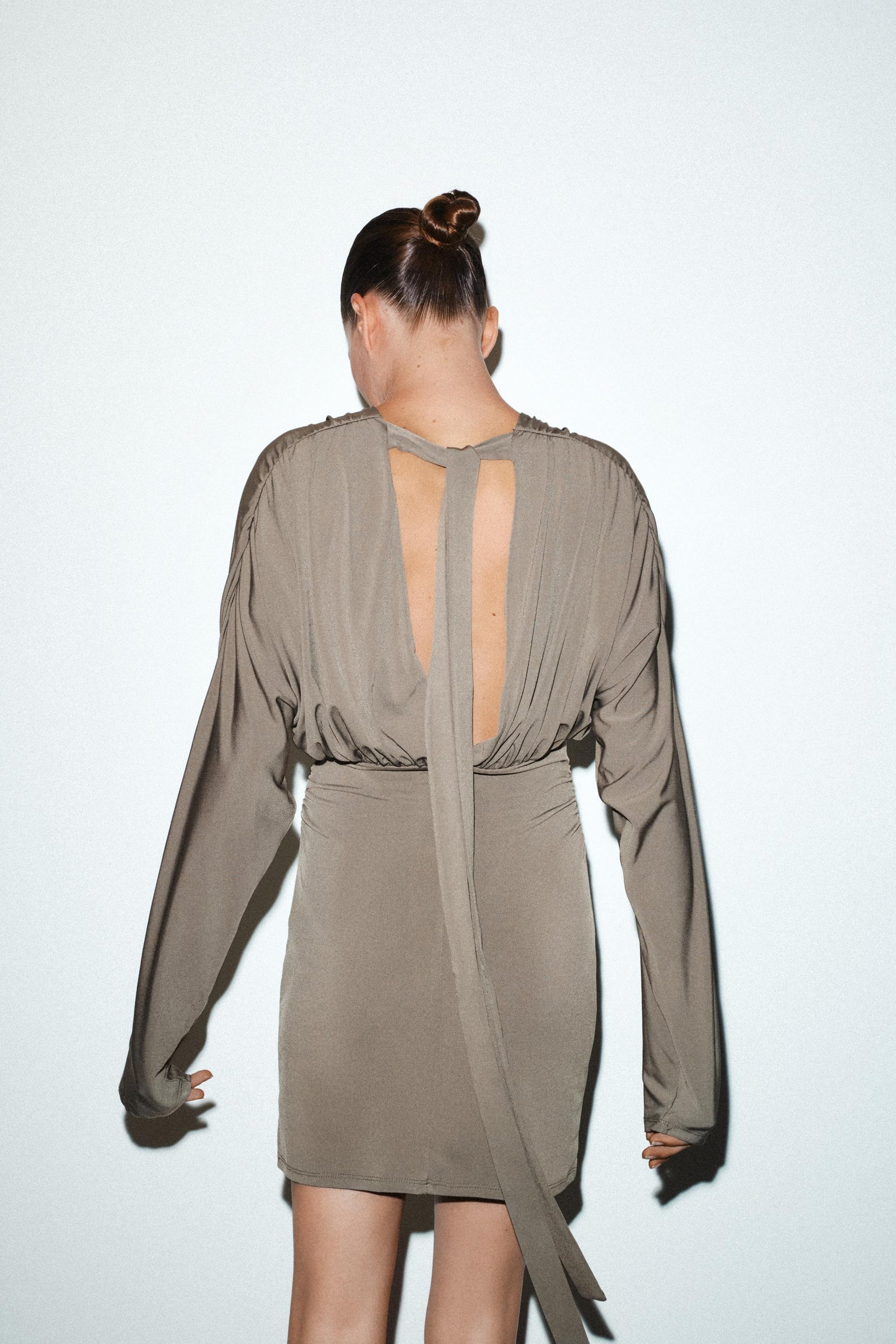 VOLUMINOUS SHORT DRESS - Image 6