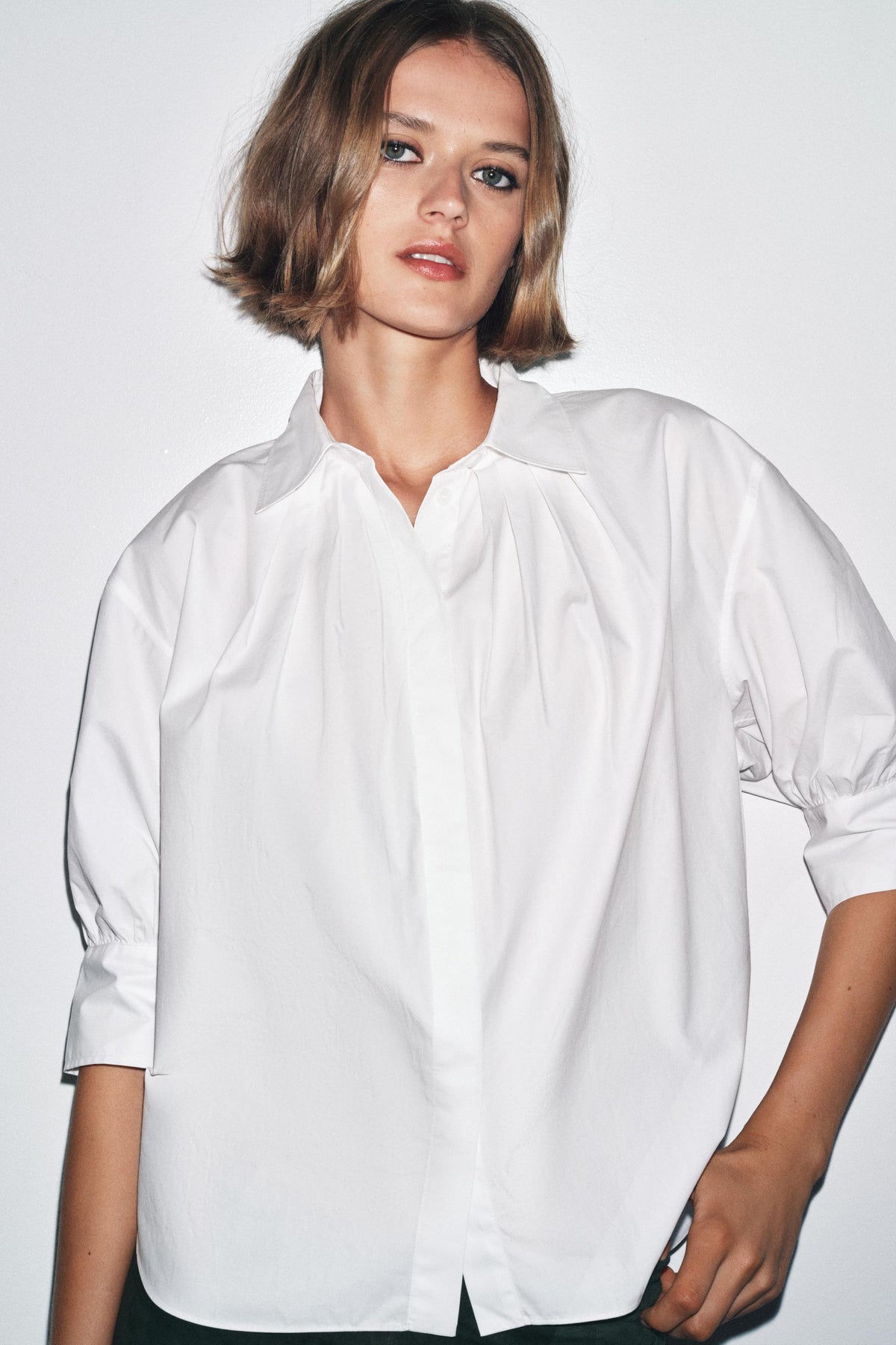 PLEATED PUFFED SLEEVE SHIRT