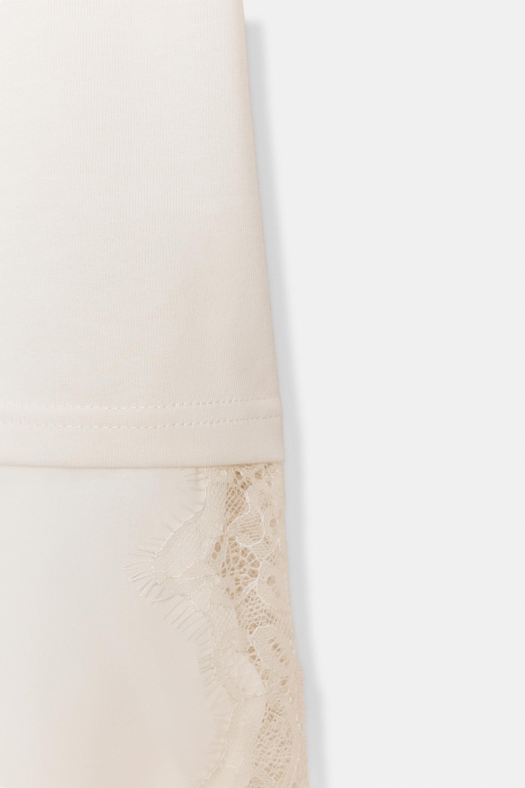 Lace Combined T-Shirt