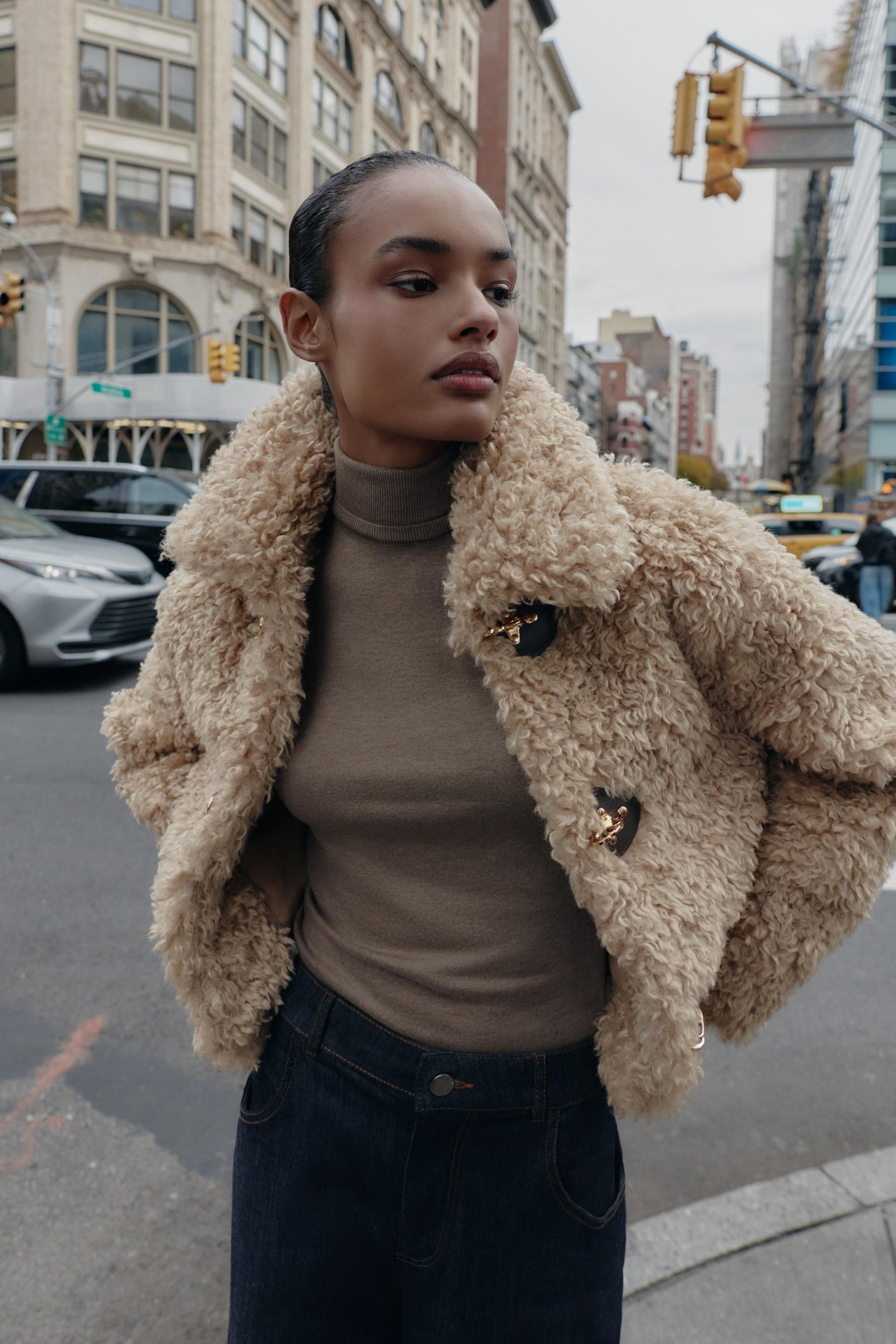 FAUX FUR JACKET WITH FIREMAN CLASP - Image 4