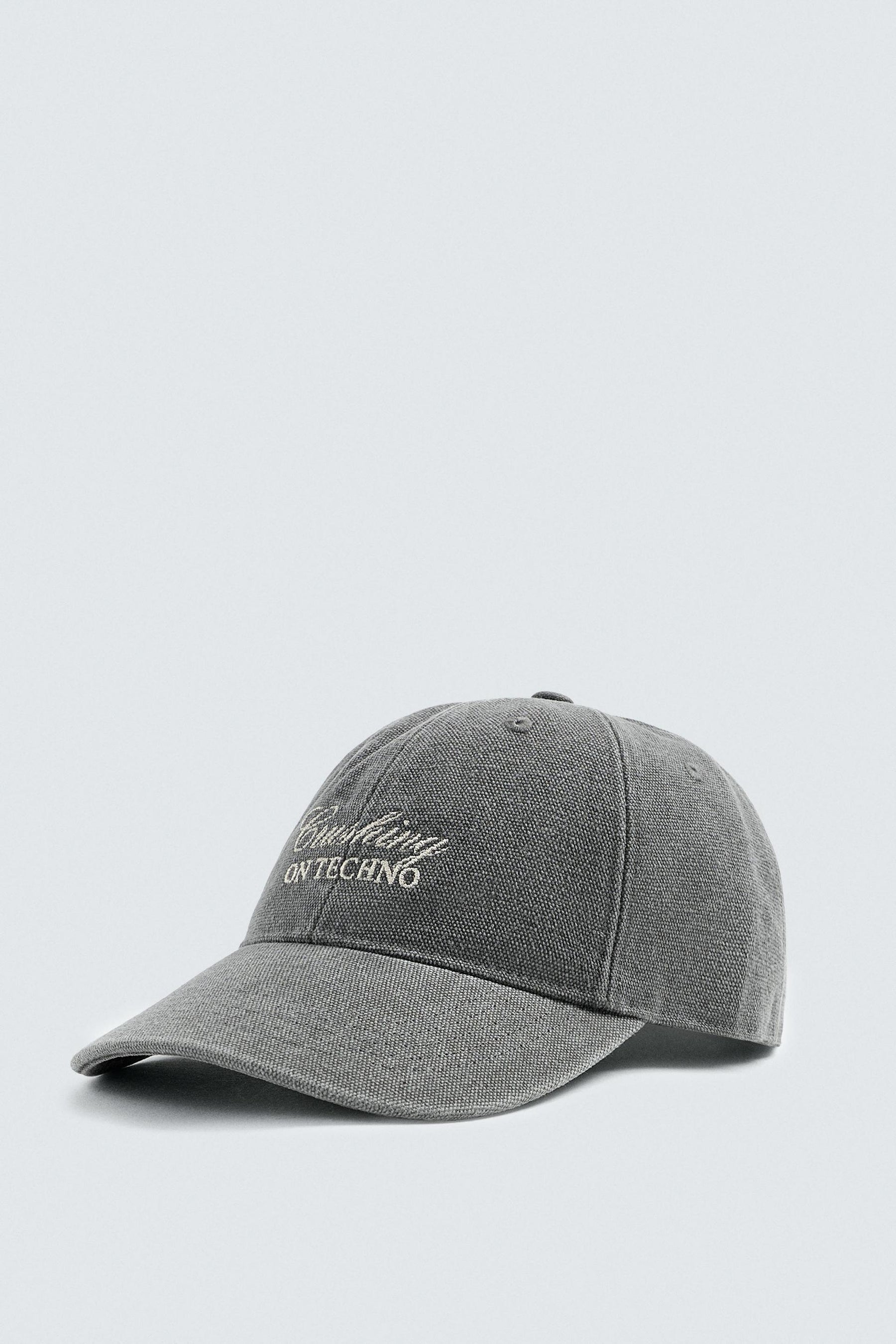 CONTRAST EMBROIDERY CAP - Image 4