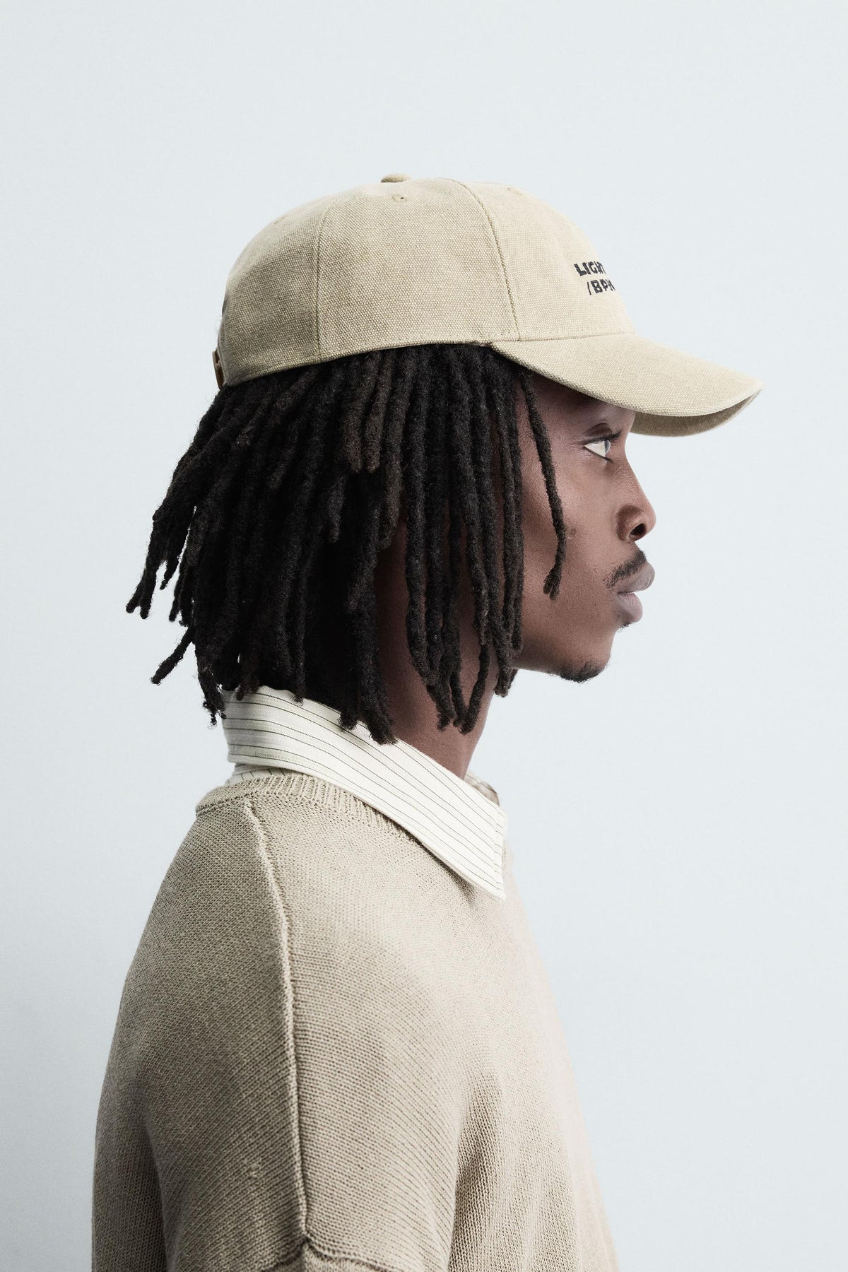 CONTRAST EMBROIDERY CAP - Image 2