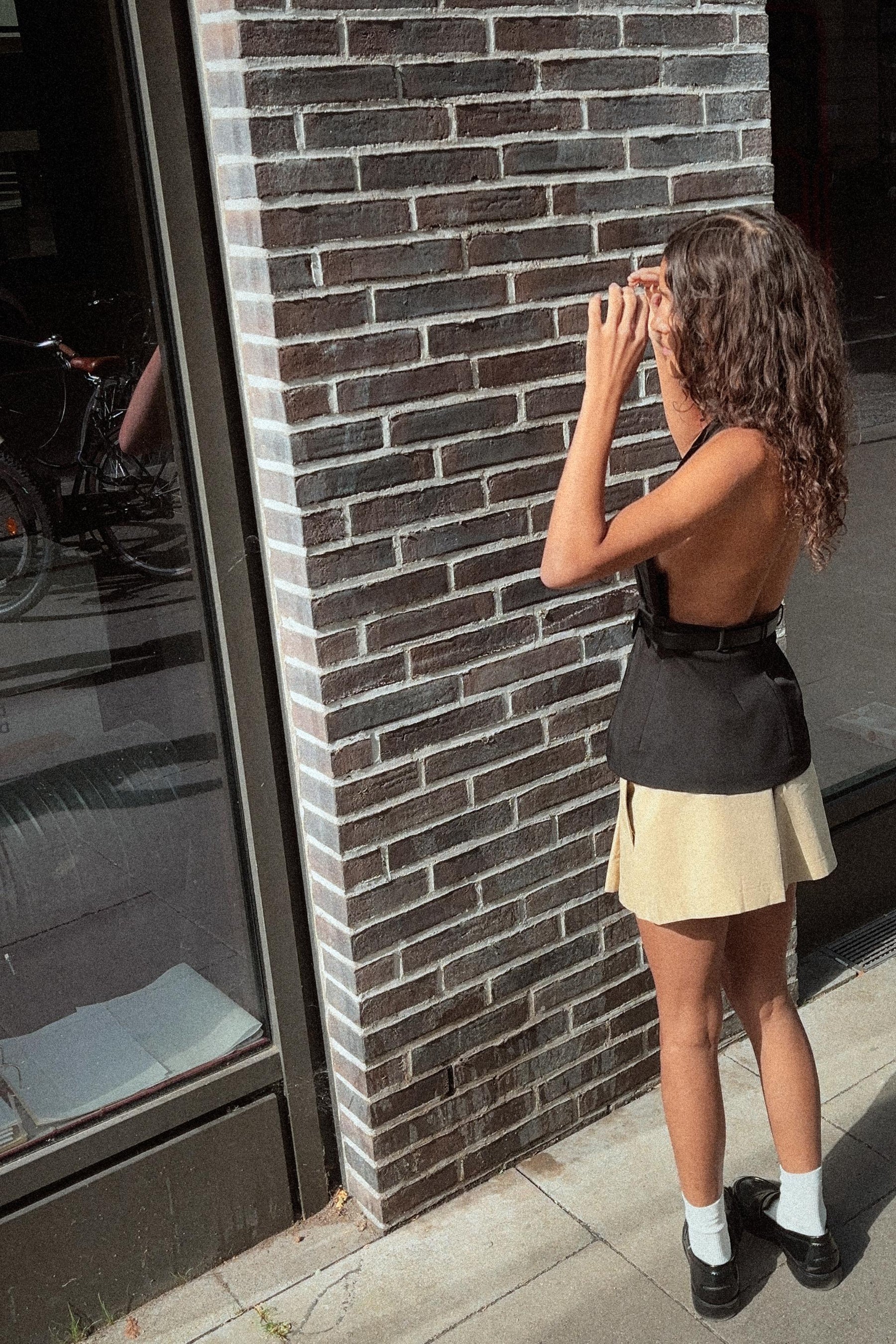 PLEATED BUTTON SHORTS