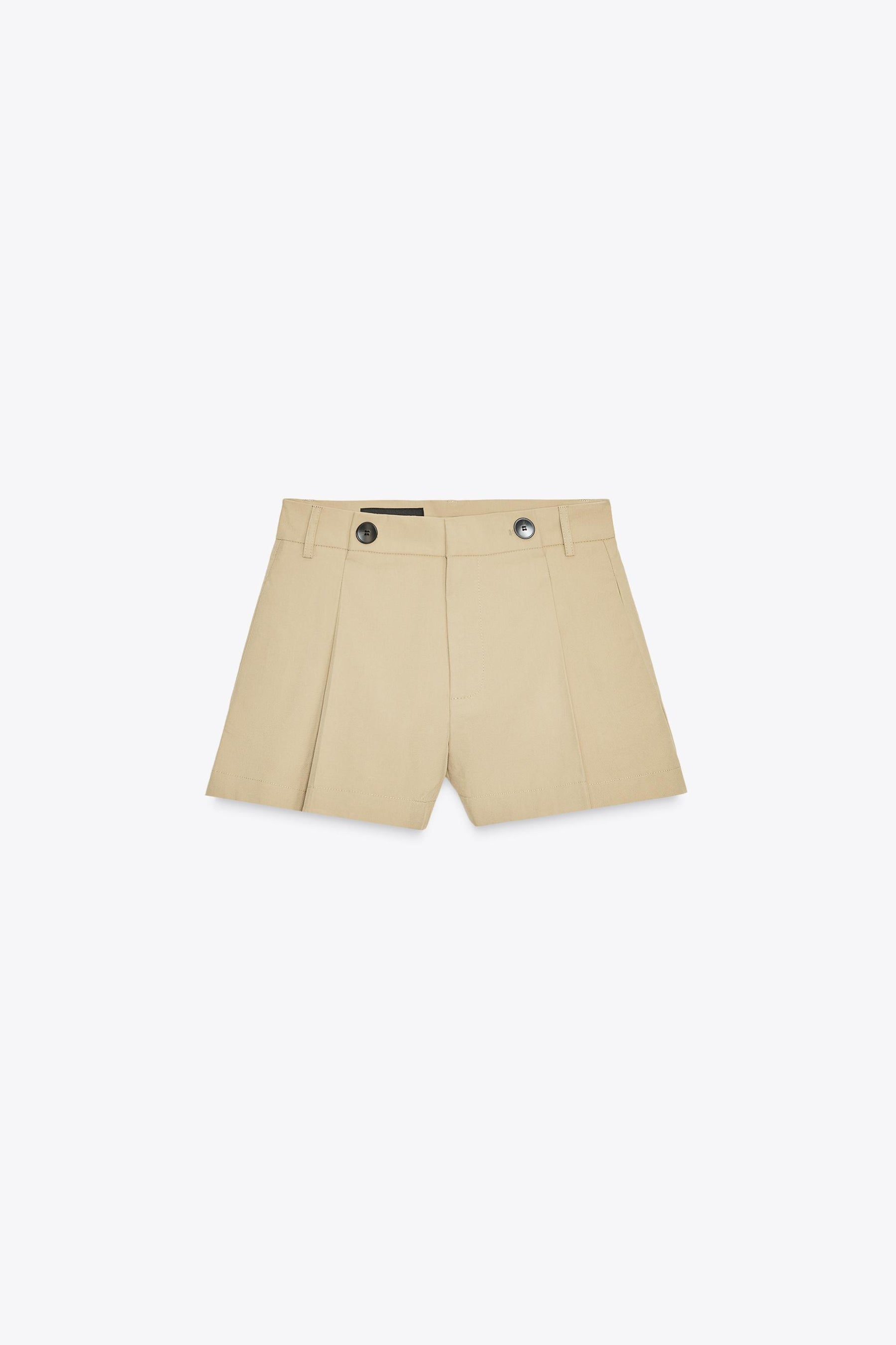 PLEATED BUTTON SHORTS
