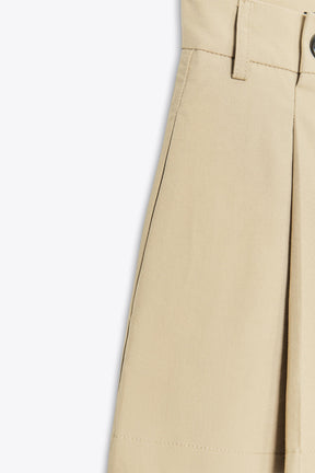 PLEATED BUTTON SHORTS