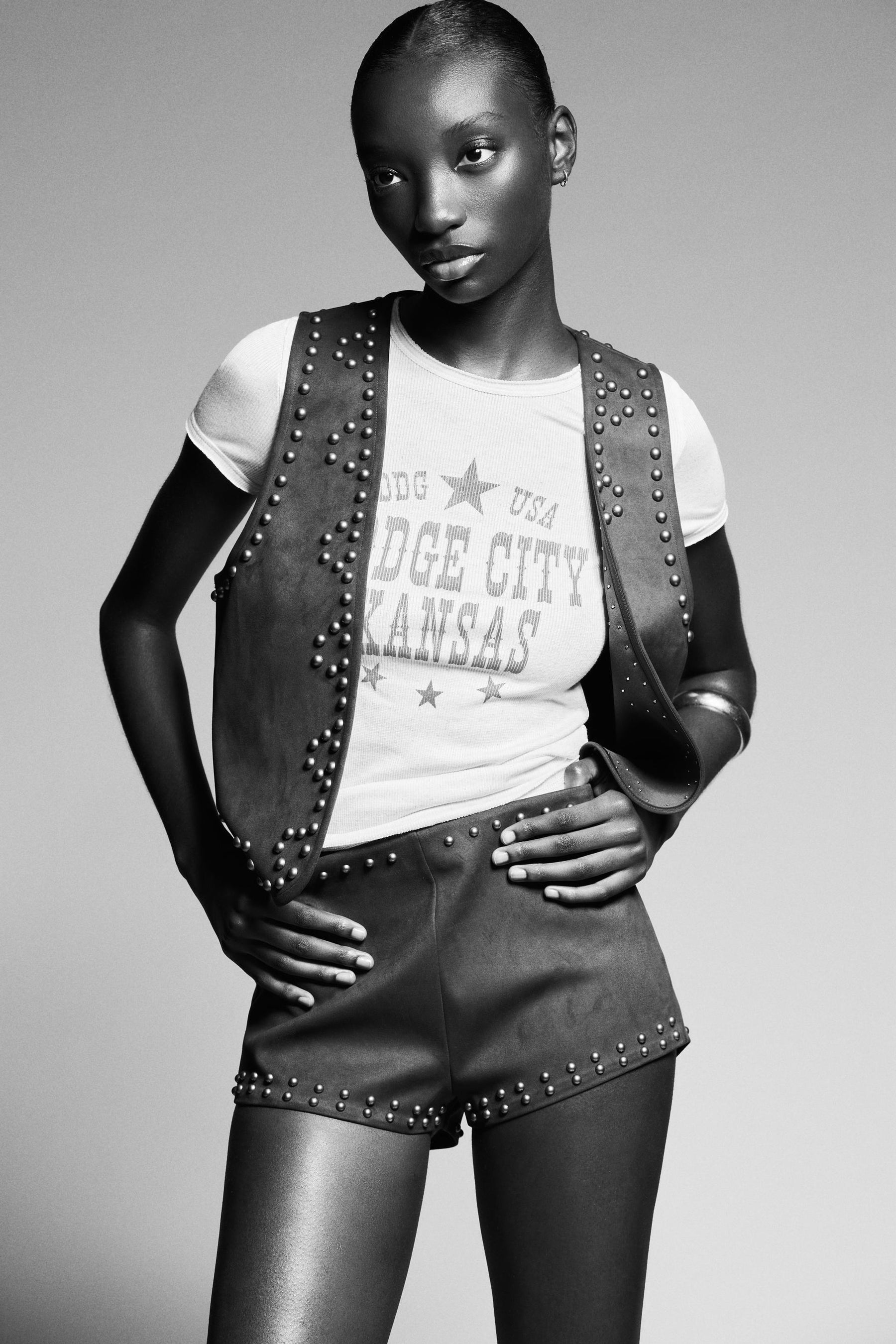 STUDDED FAUX SUEDE WAISTCOAT - Image 6