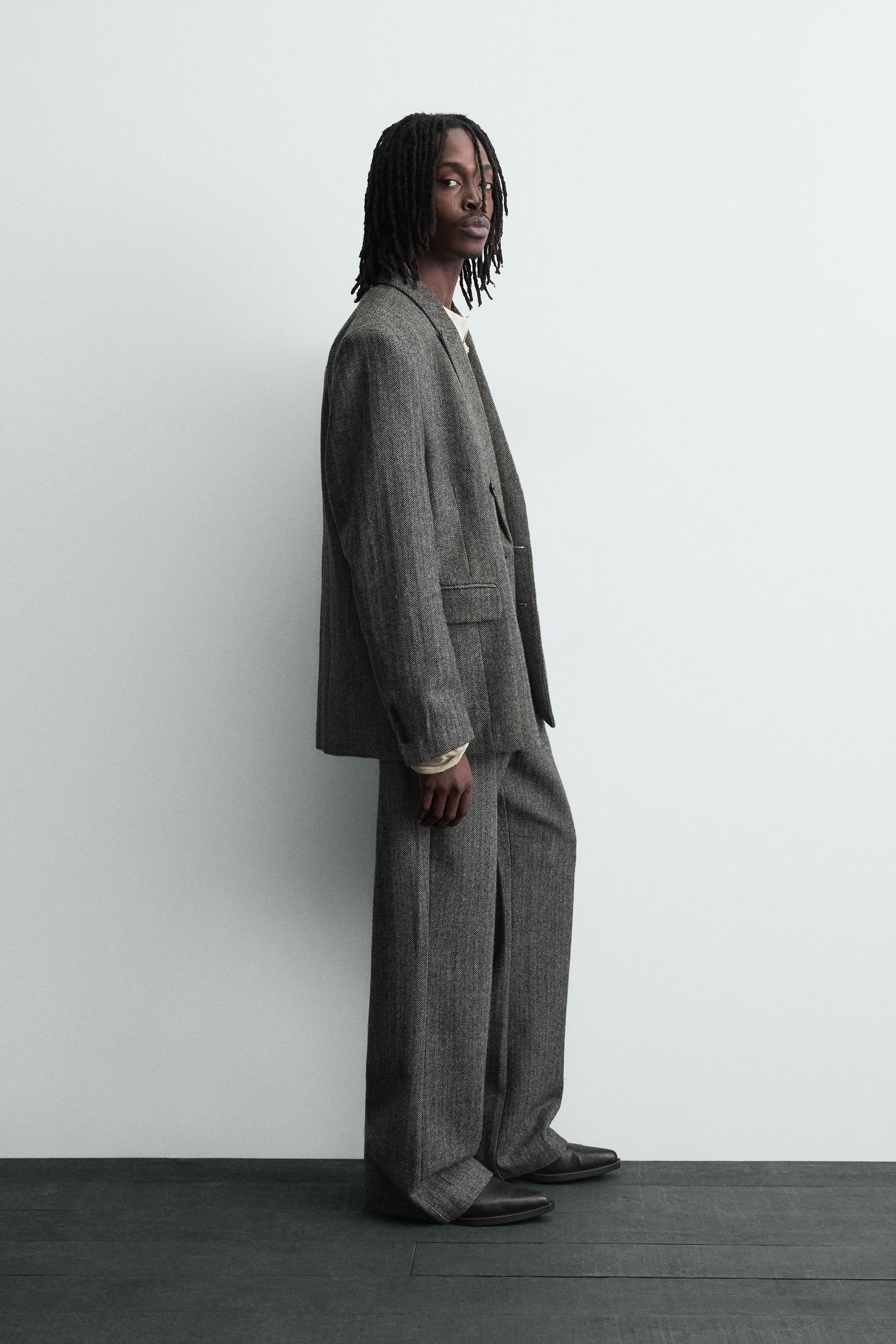 HERRINGBONE TEXTURED SUIT TROUSERS WITH WOOL - Image 4