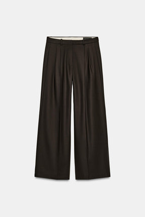 Wide-leg pleated trousers