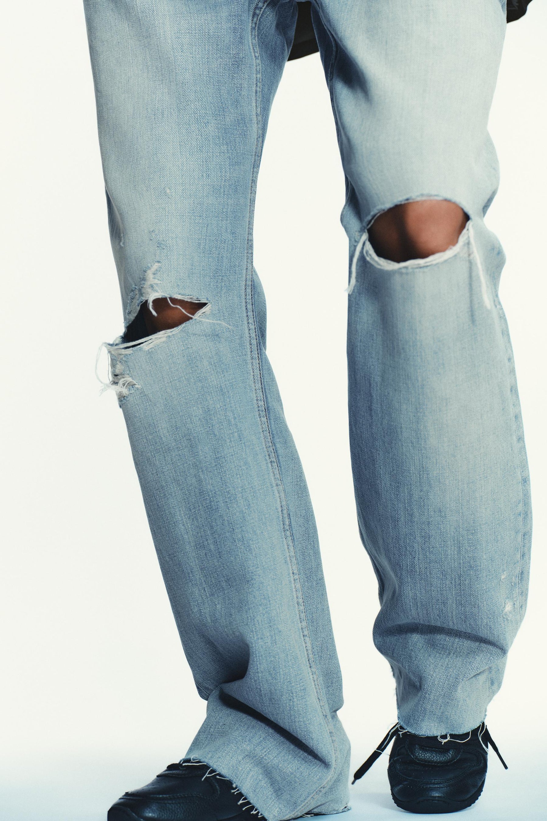Ripped Wide-Leg Mid-Waist Jeans