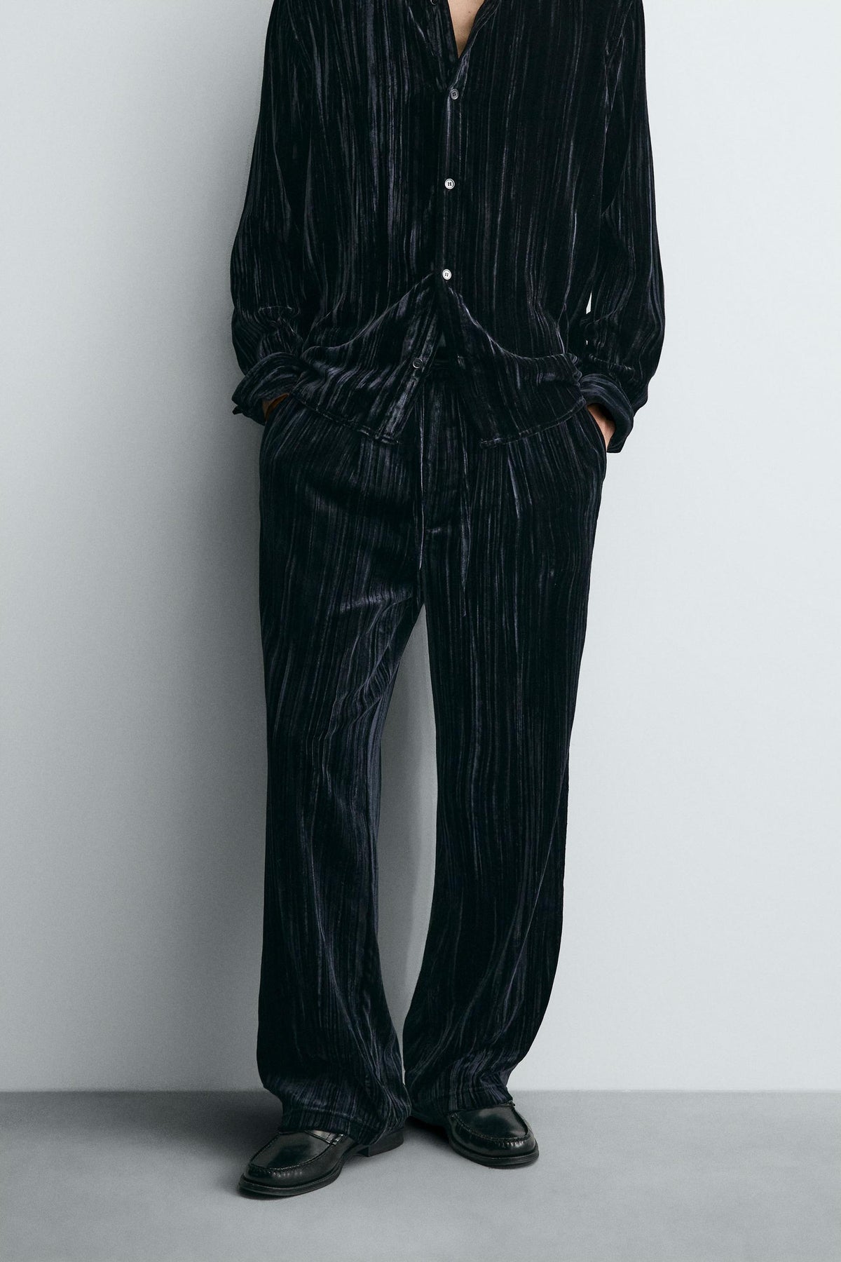 PLEATED VELVET TROUSERS - Image 2