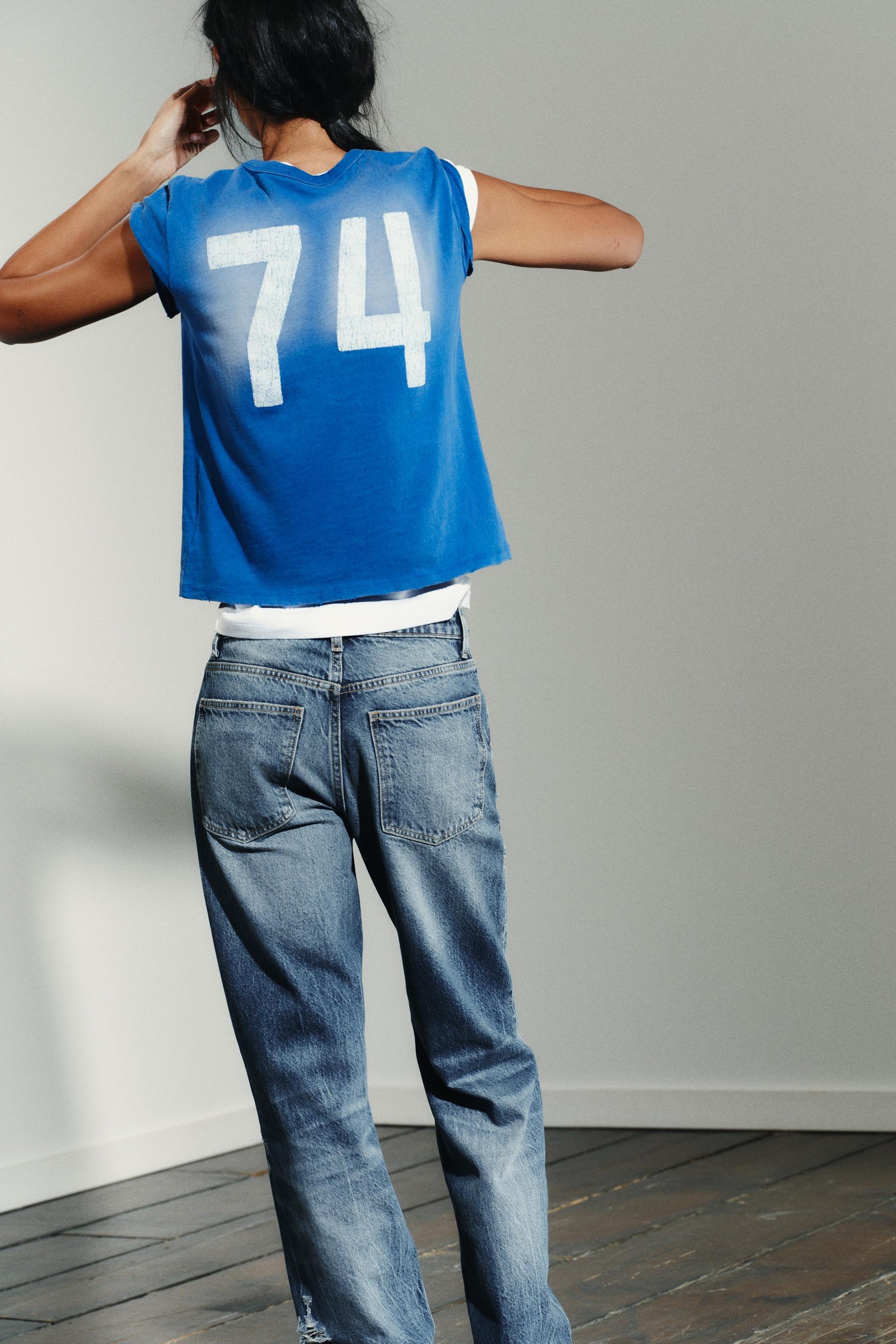 WIDE-LEG RIPPED JEANS