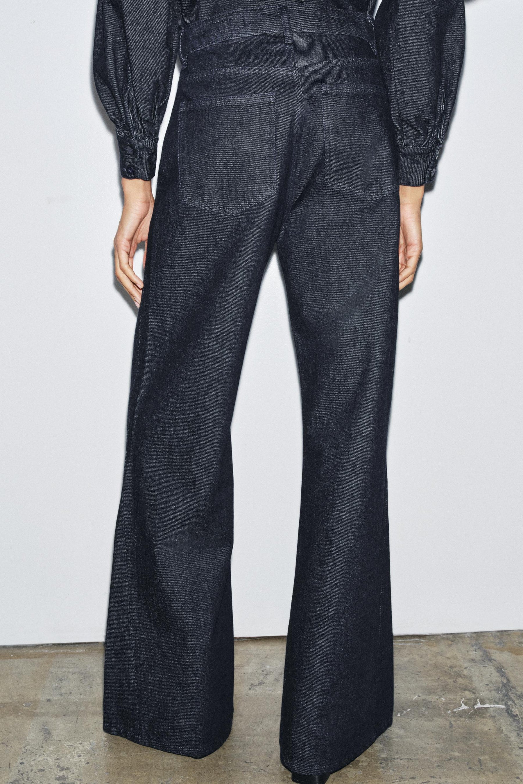 High-waist wide-leg jeans