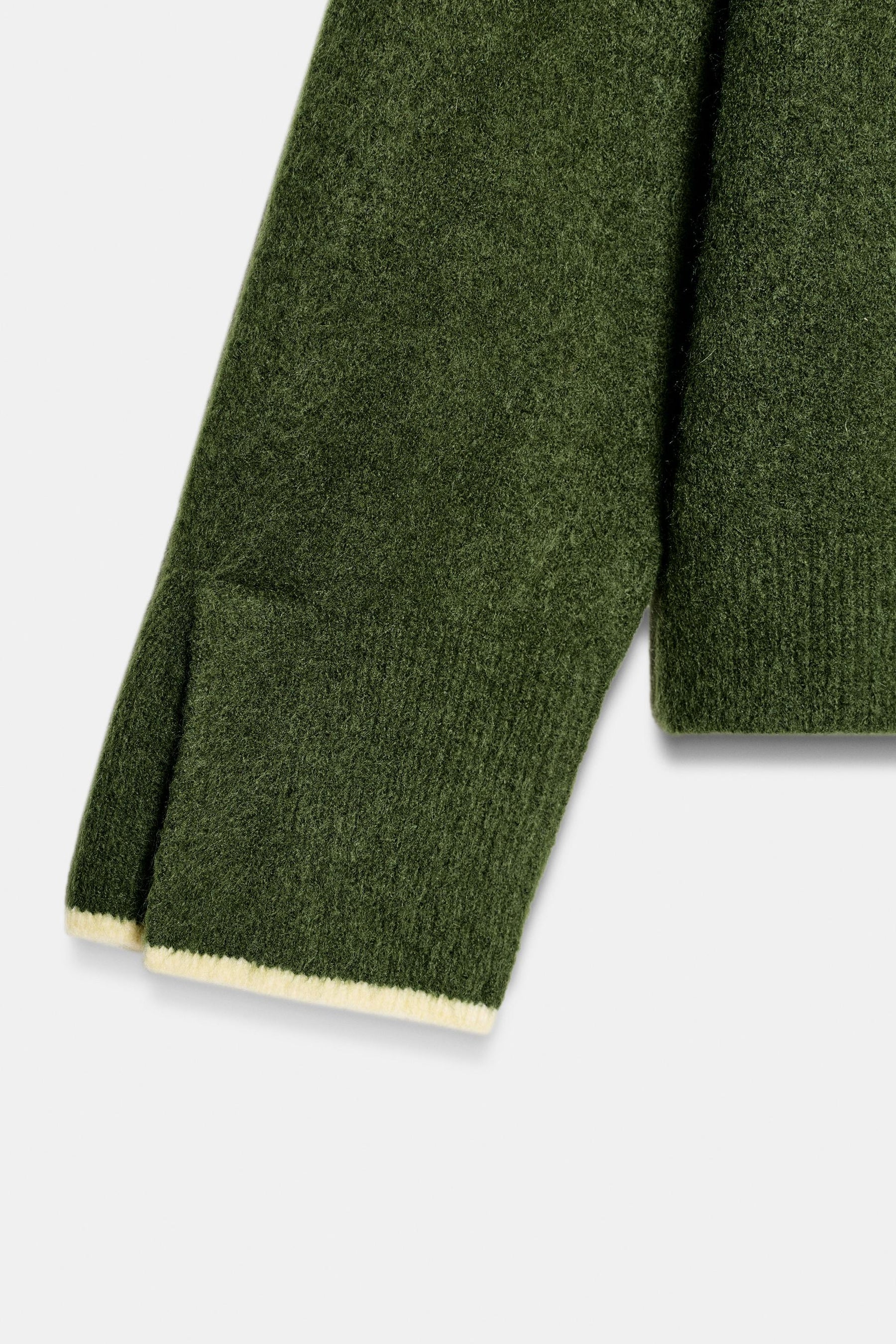 Contrast Trimmed Cardigan