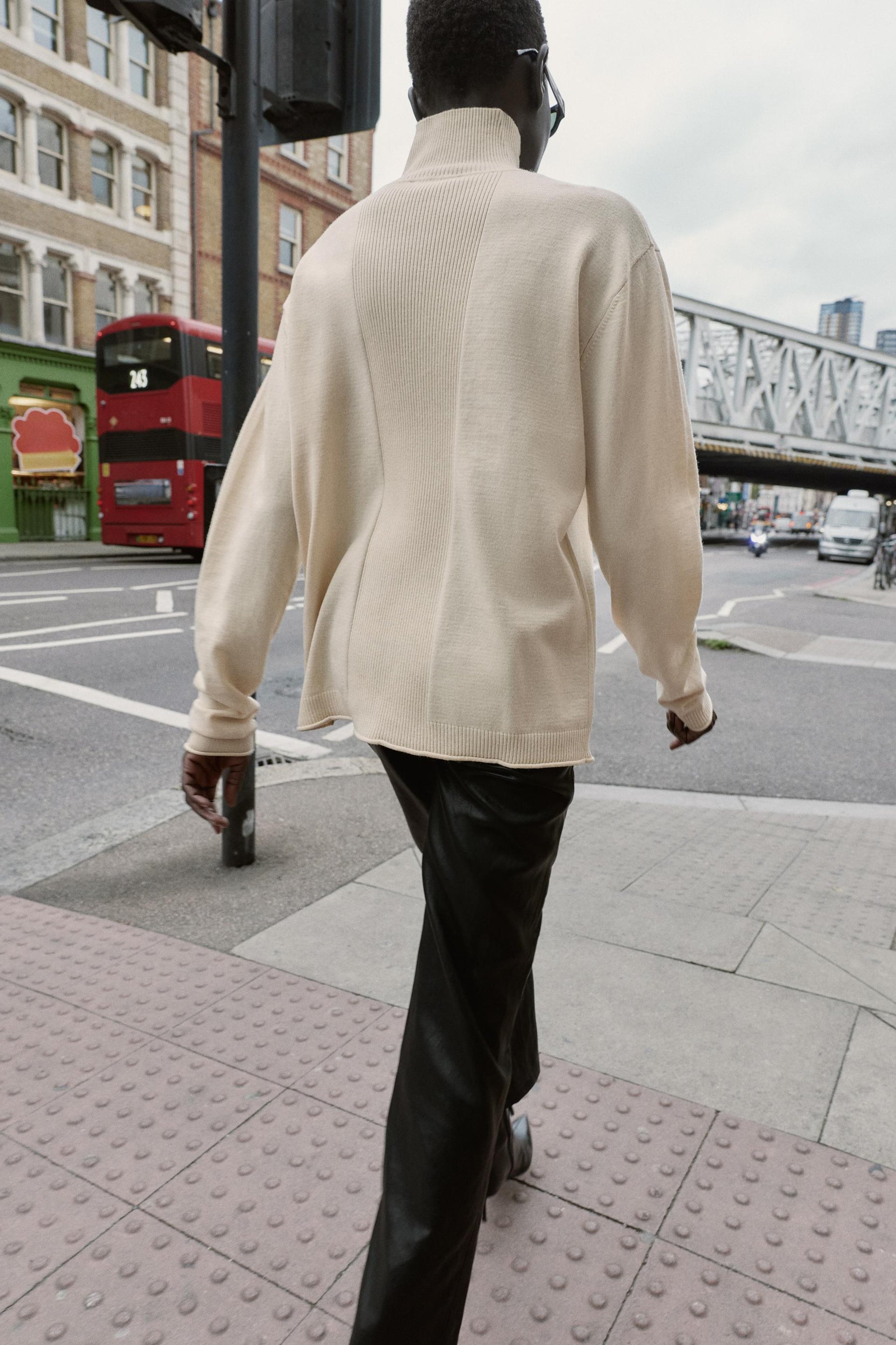 OVERSIZE KNIT JUMPER