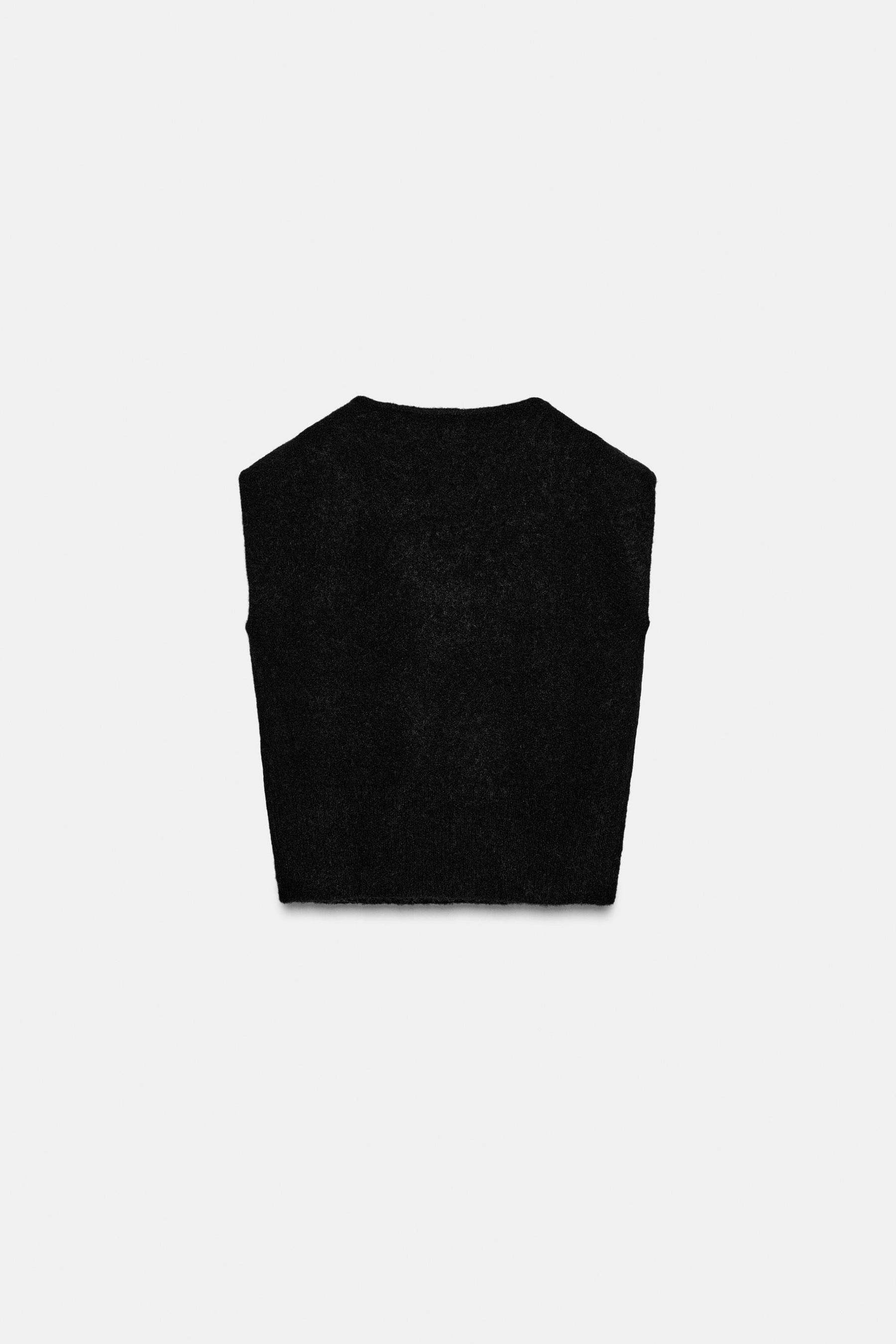 SLEEVELESS KNIT JUMPER
