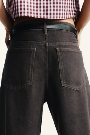 High-waist barrel jeans