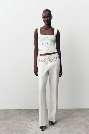 FLORAL EMBROIDERED TOP