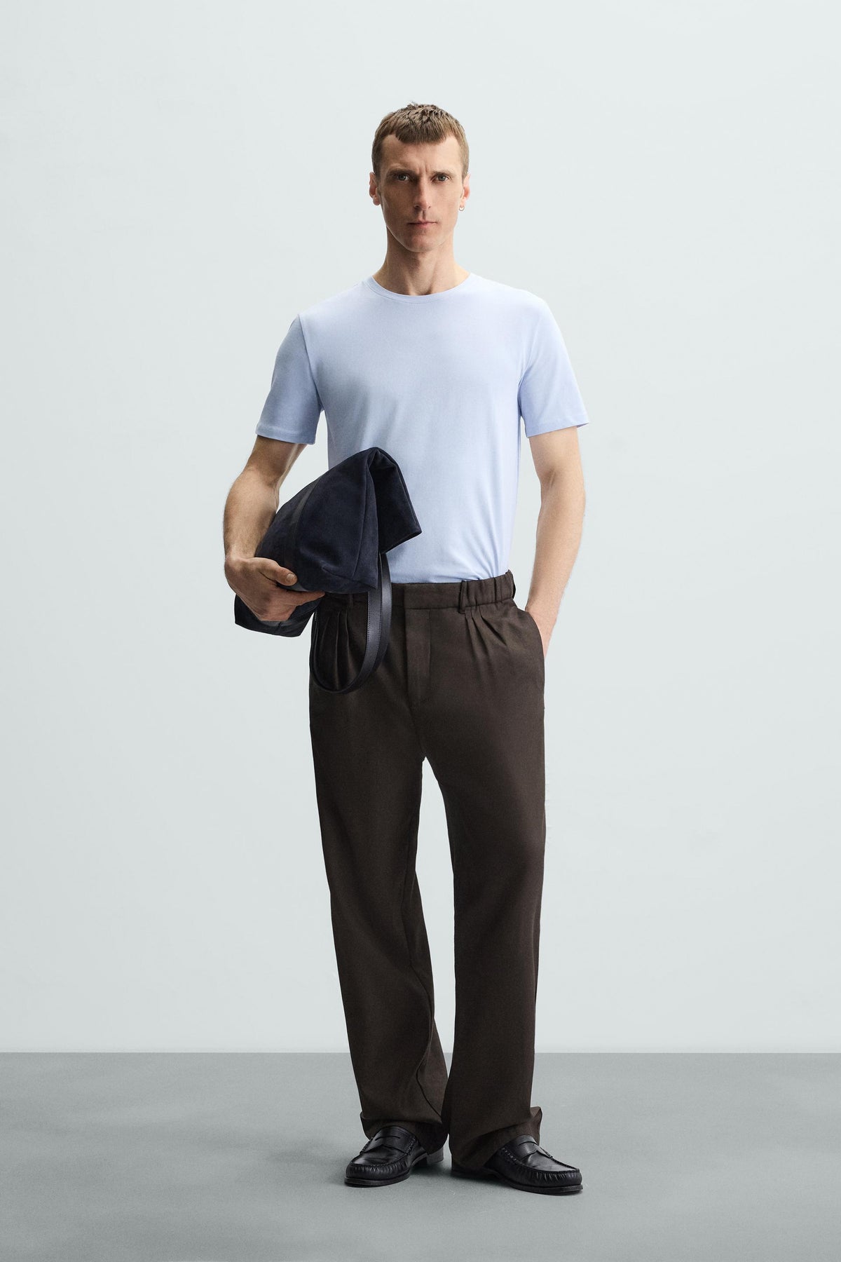 BASIC SLIM FIT T-SHIRT - Image 1