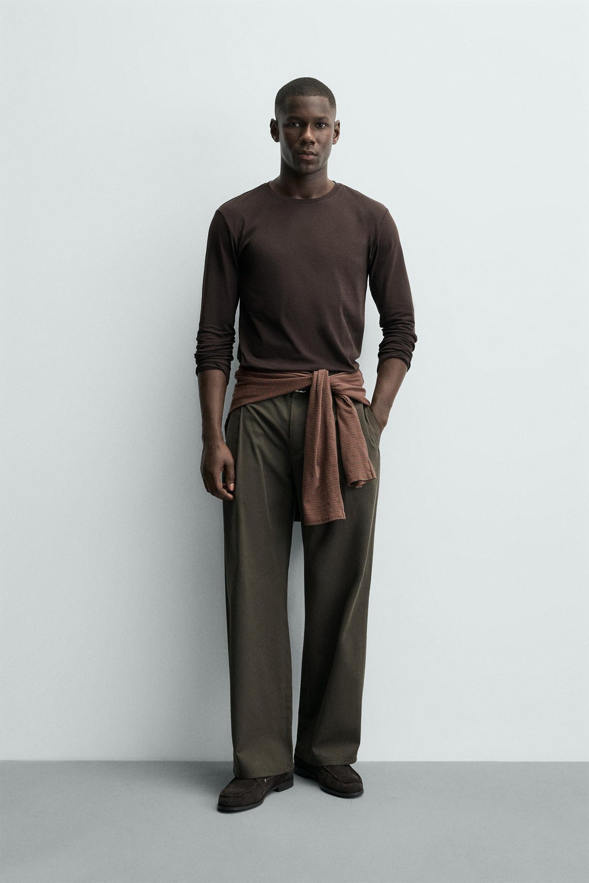 BASIC SLIM FIT T-SHIRT - Image 1