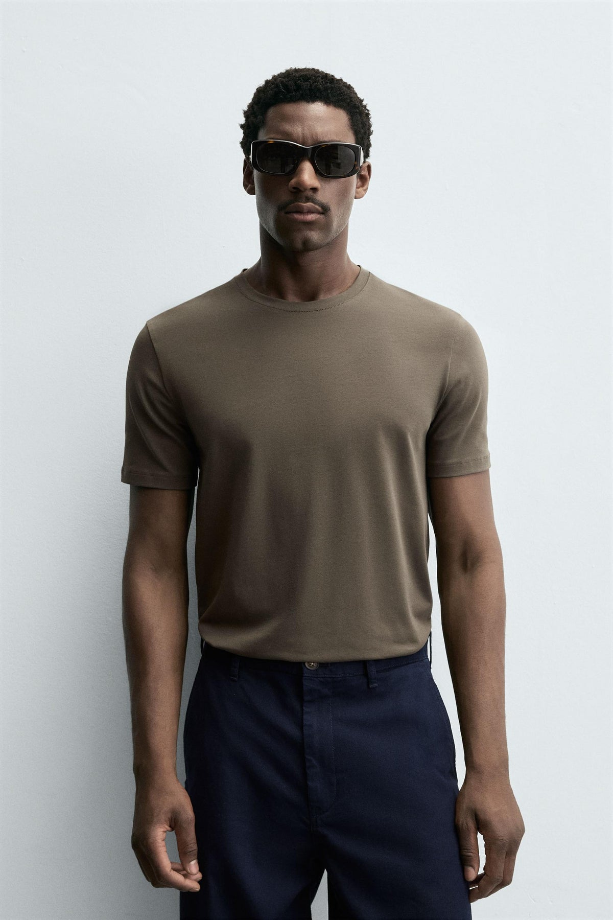 BASIC SLIM FIT T-SHIRT - Image 2