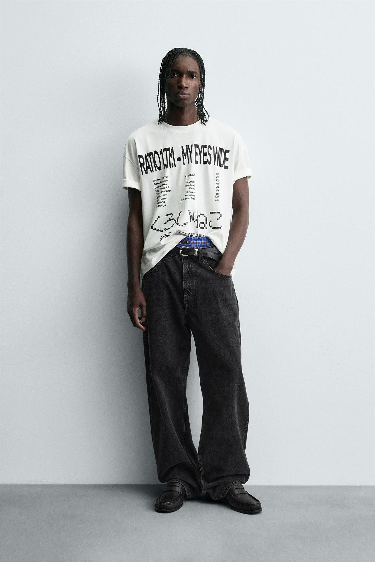 GRAPHIC TEXT T-SHIRT - Image 1