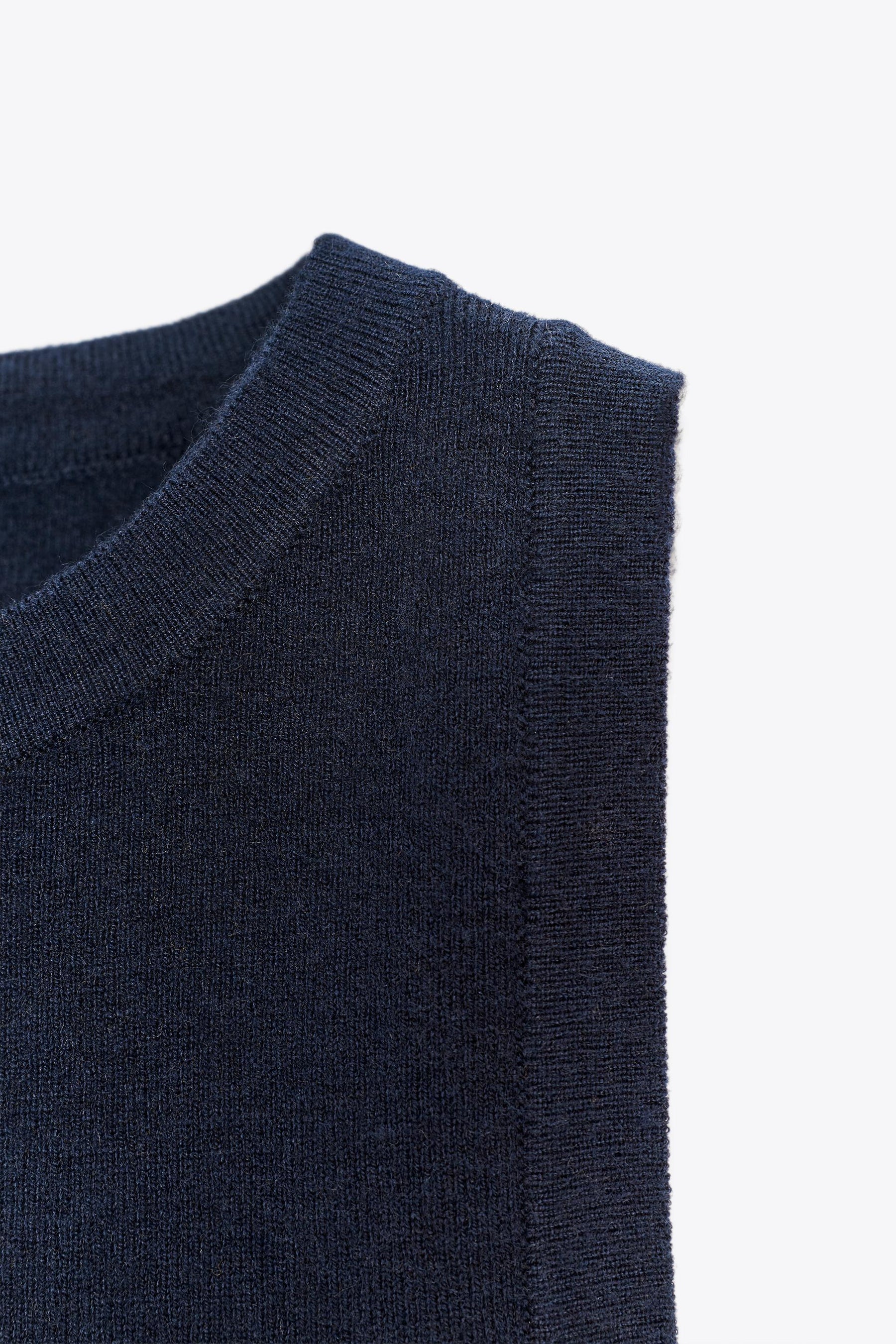 BASIC KNIT TOP - Image 7