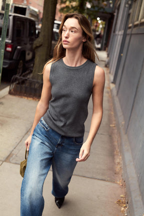 BASIC KNIT TOP - Image 1