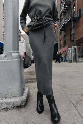 PLAIN KNIT MIDI SKIRT