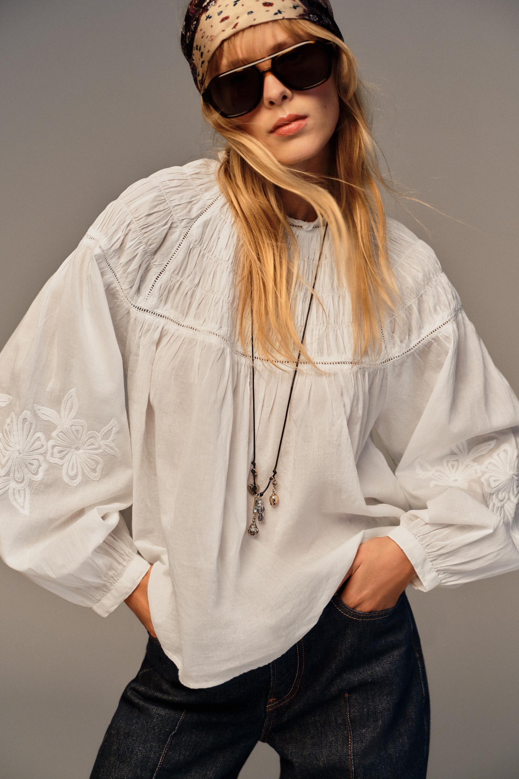 SMOCKED ROMANTIC SHIRT